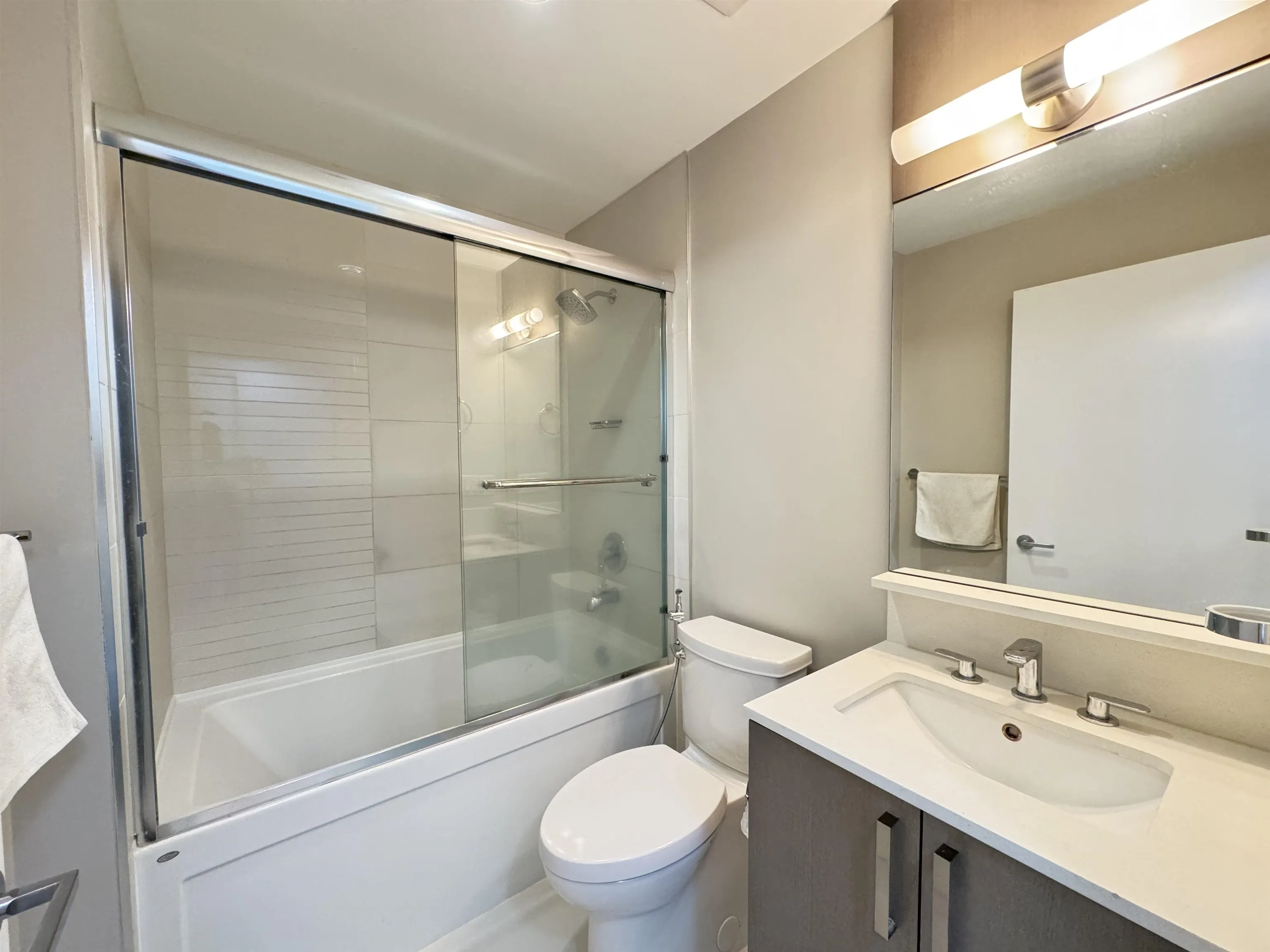 206 10033 River Drive