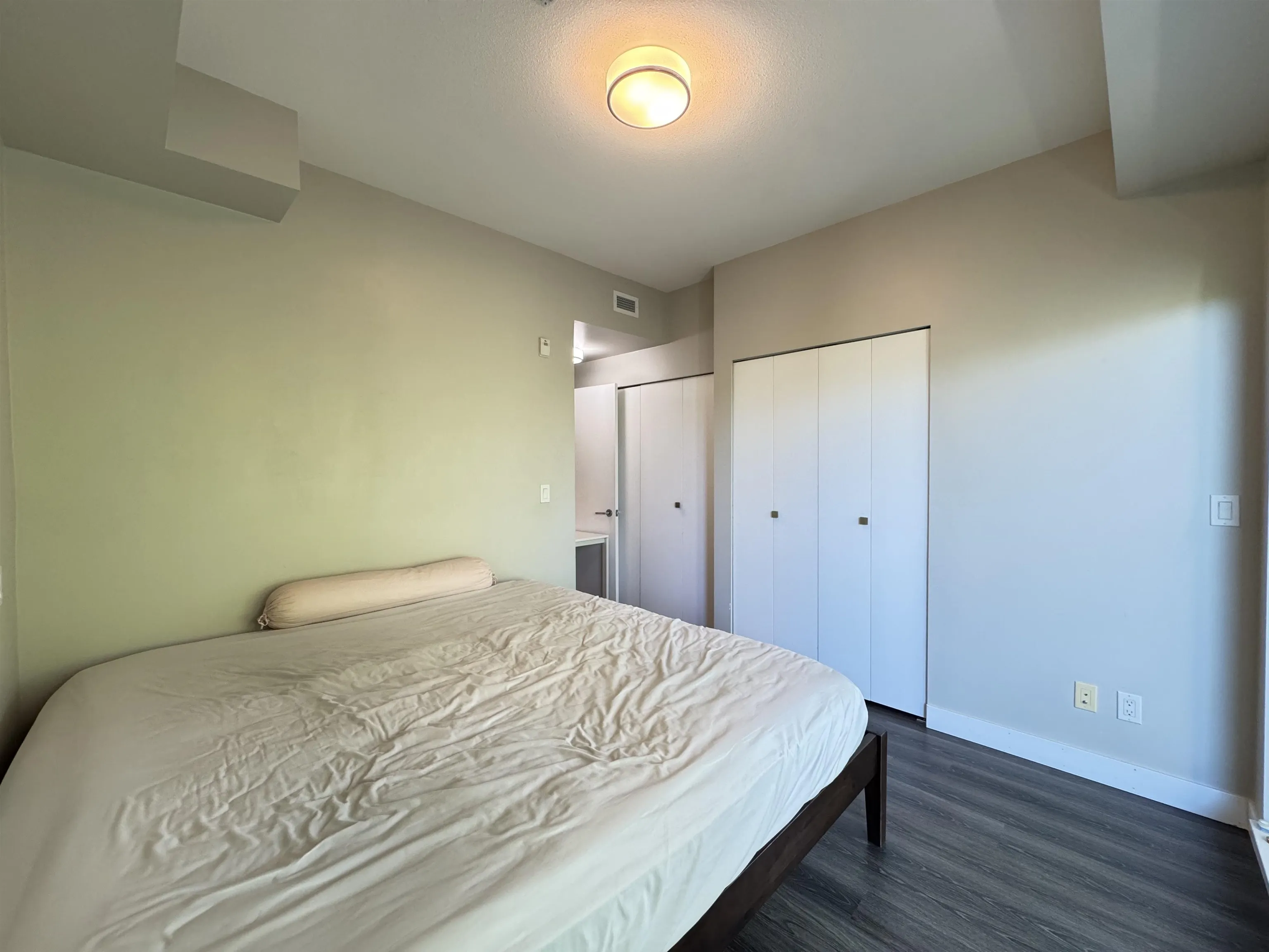 206 10033 River Drive