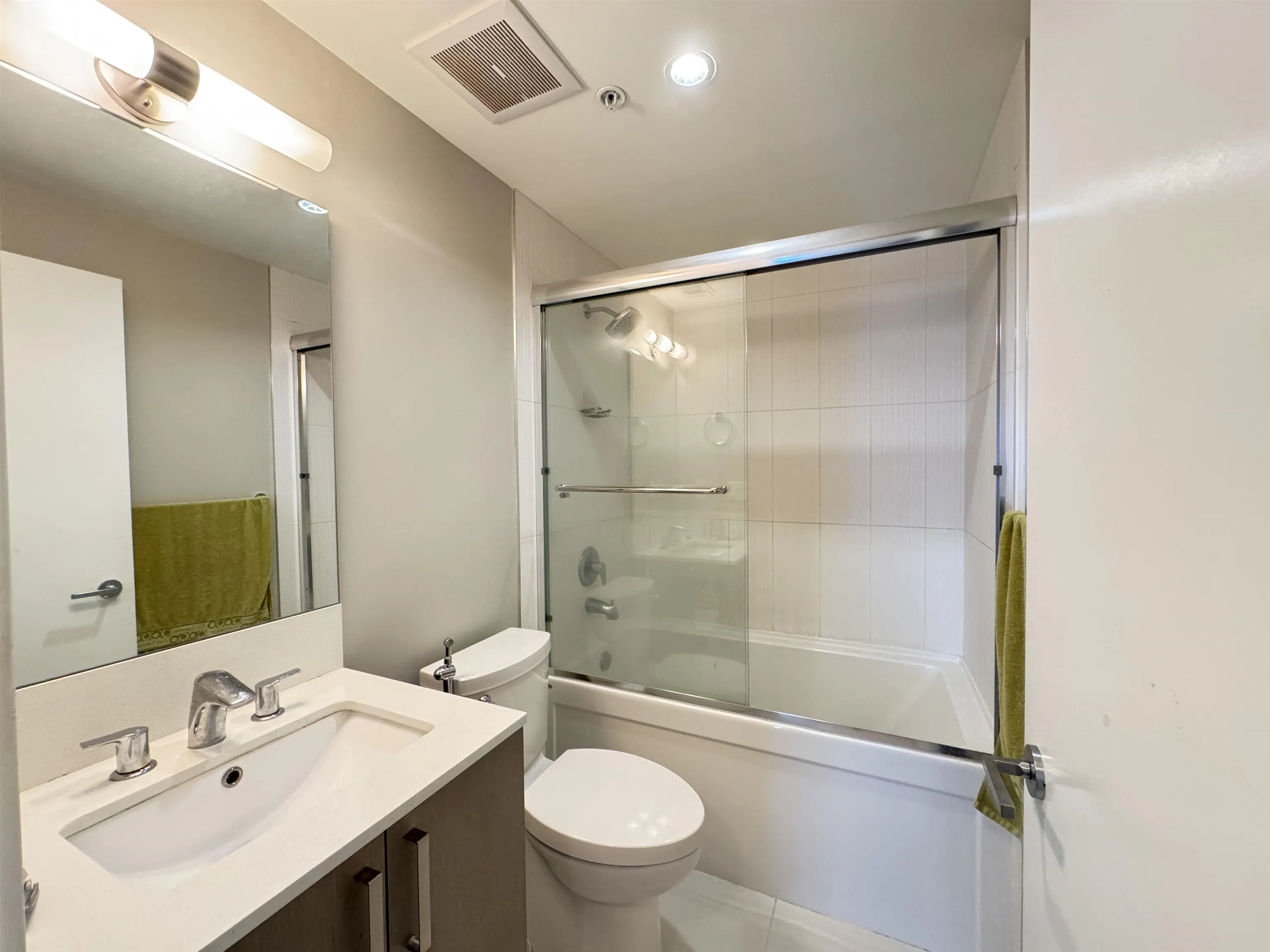 206 10033 River Drive