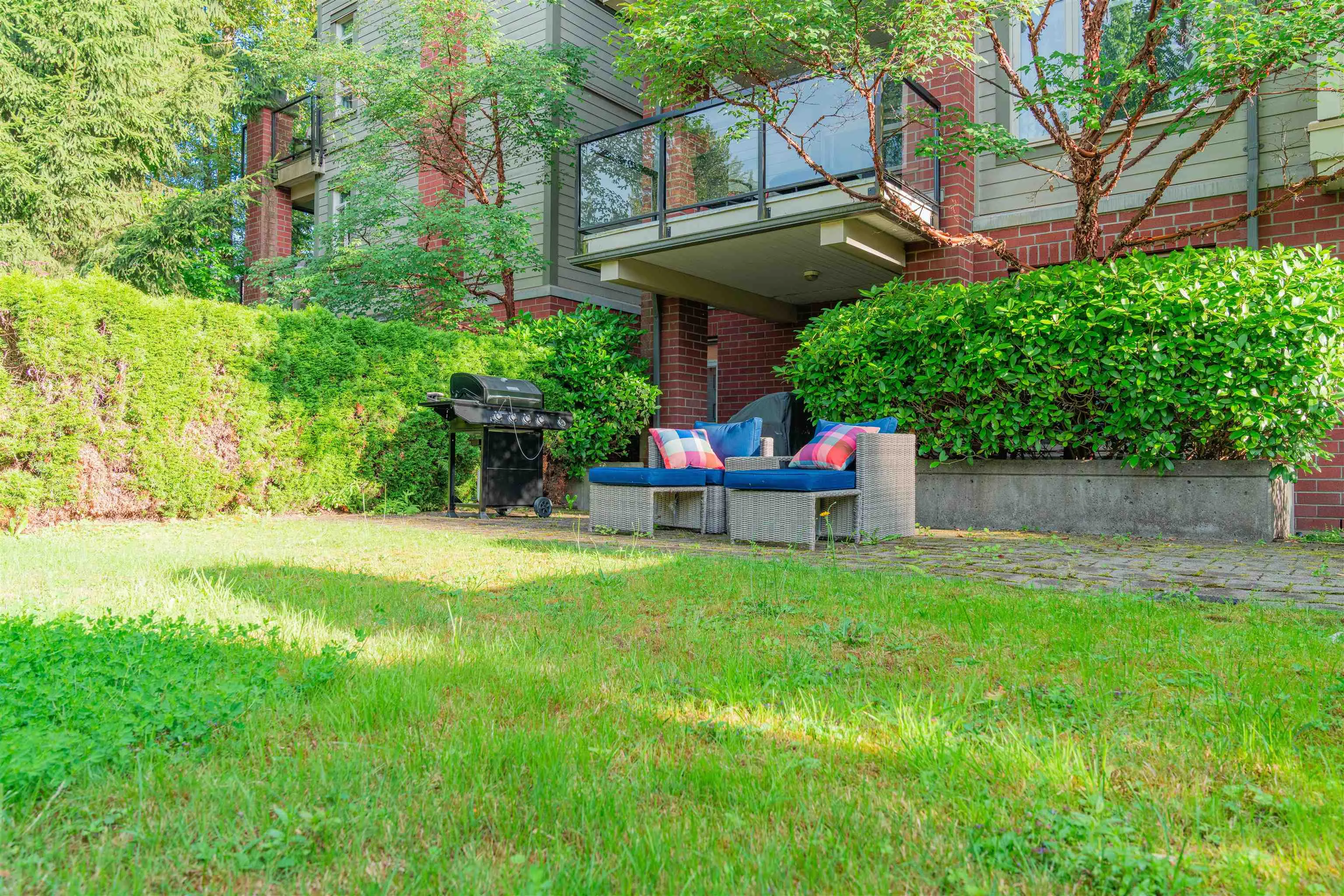 105 100 Capilano Road