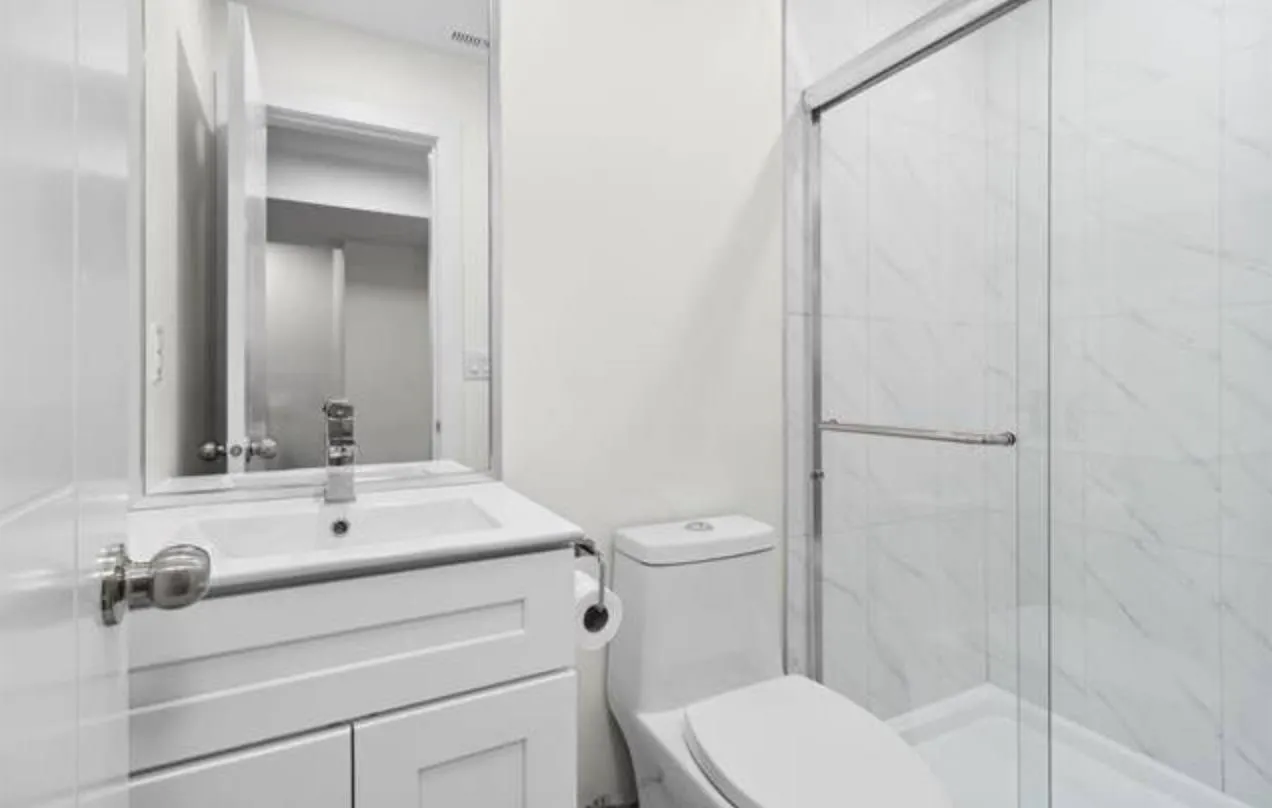 Suite 10320 243 St