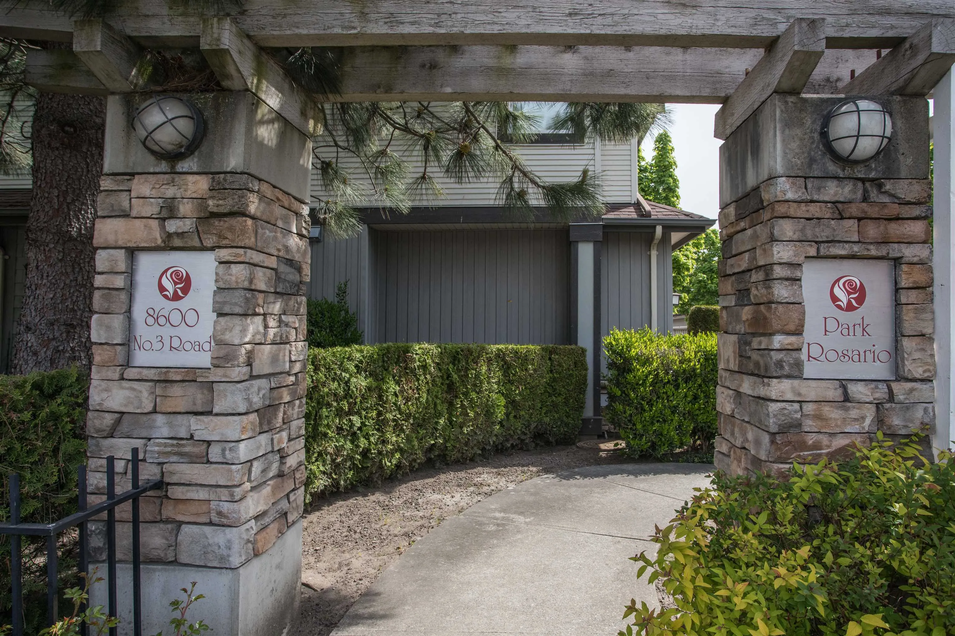 16 8600 No. 3 Road