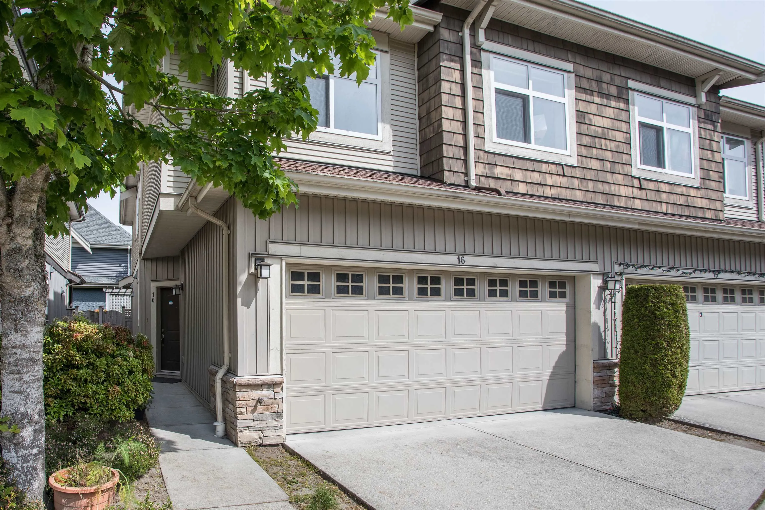 16 8600 No. 3 Road