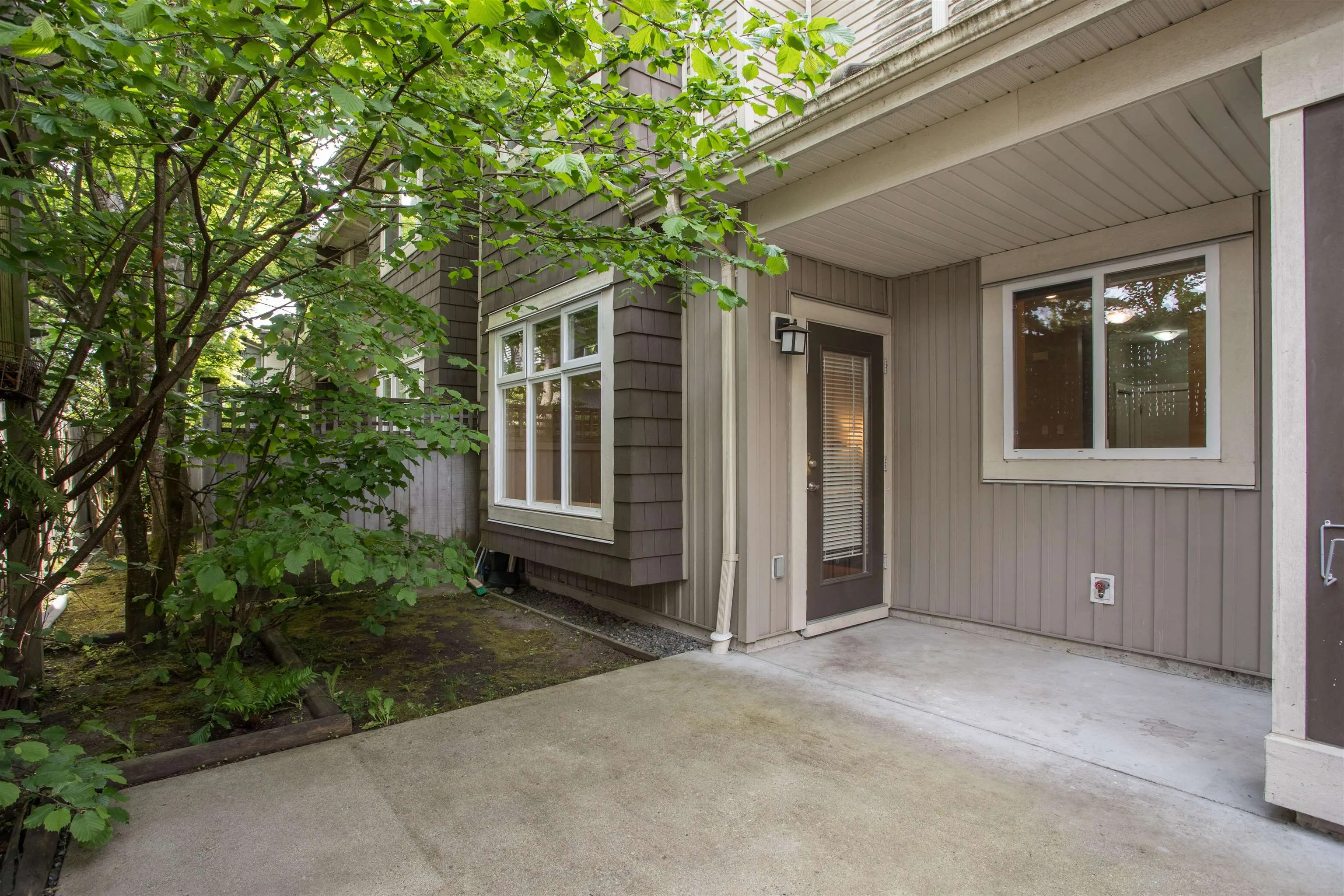 16 8600 No. 3 Road