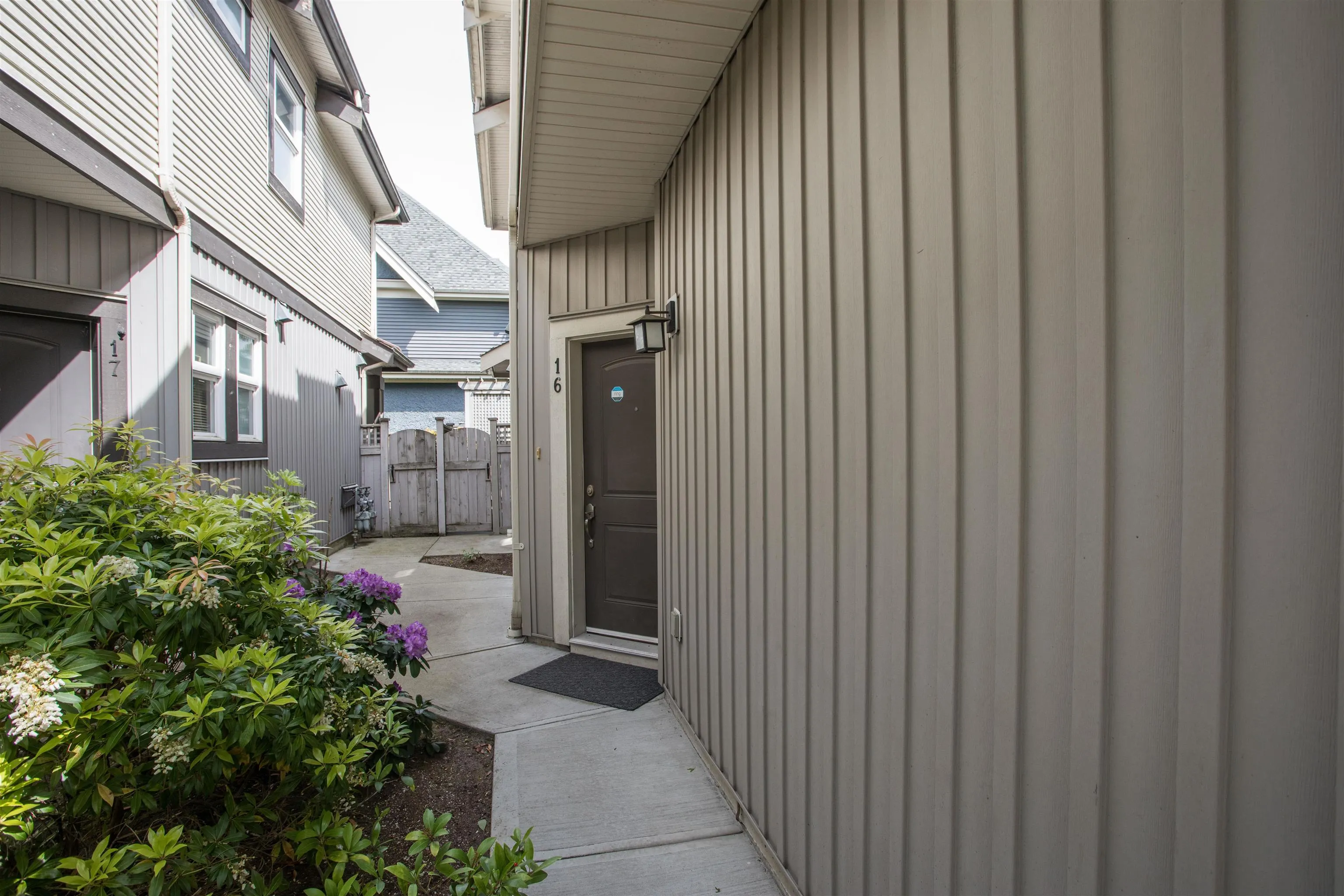 16 8600 No. 3 Road