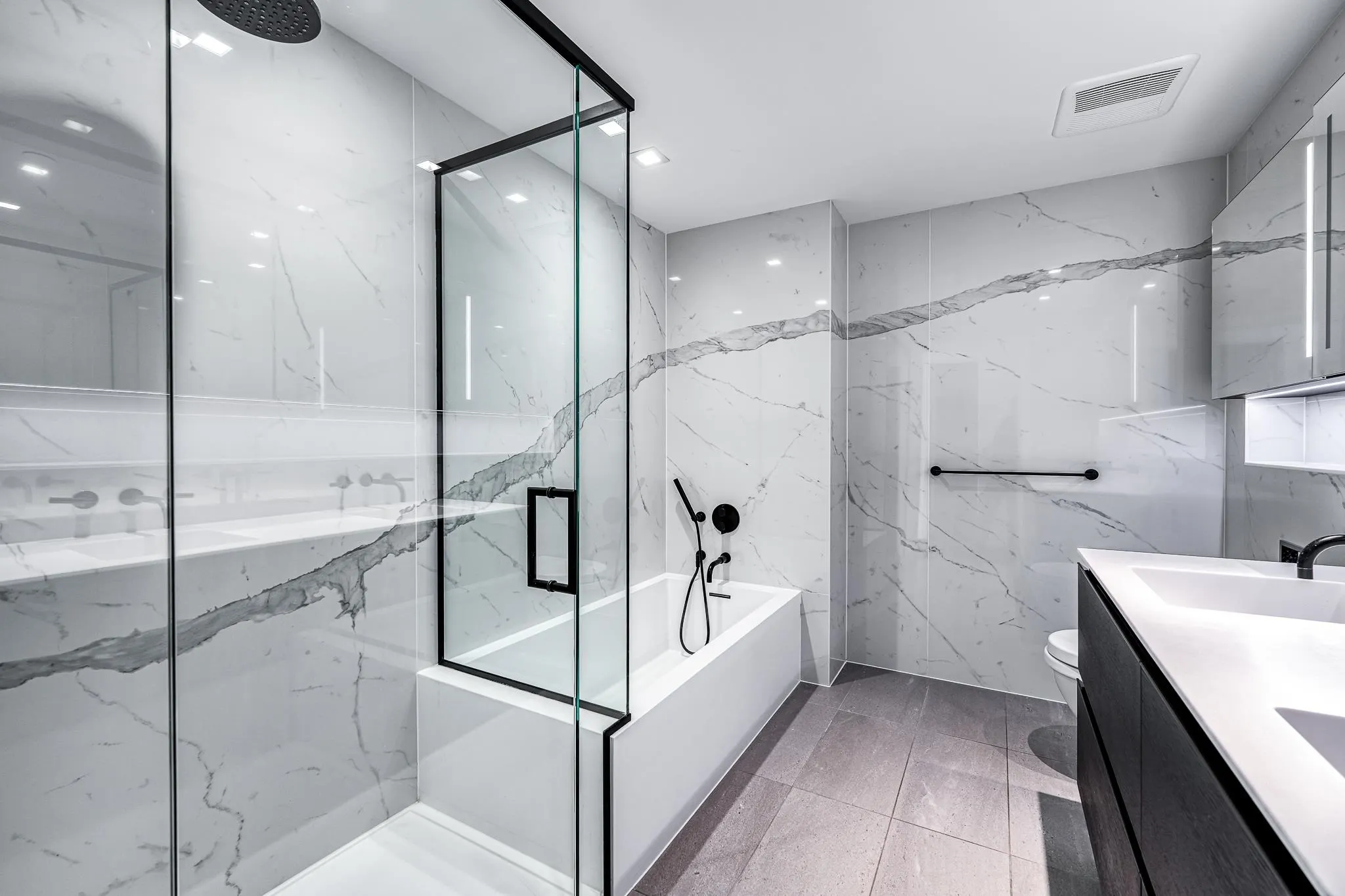 1703 620 Cardero Street