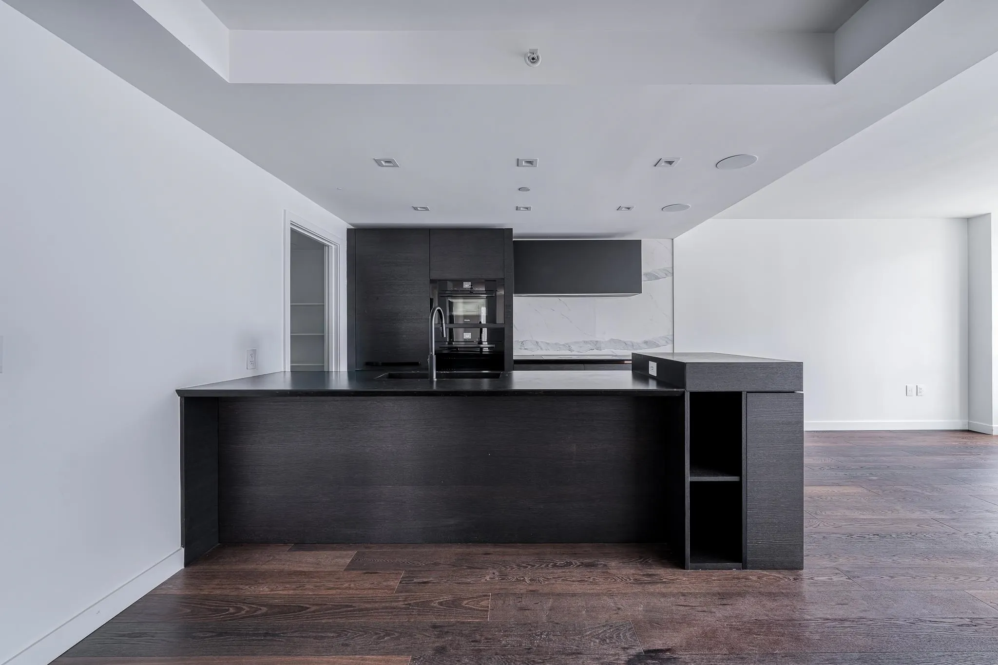 1703 620 Cardero Street