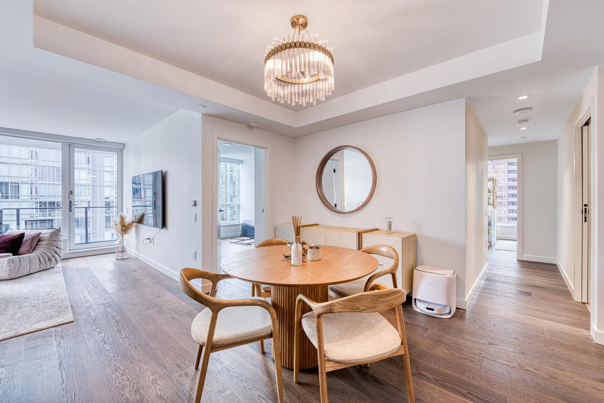 1703 620 Cardero Street