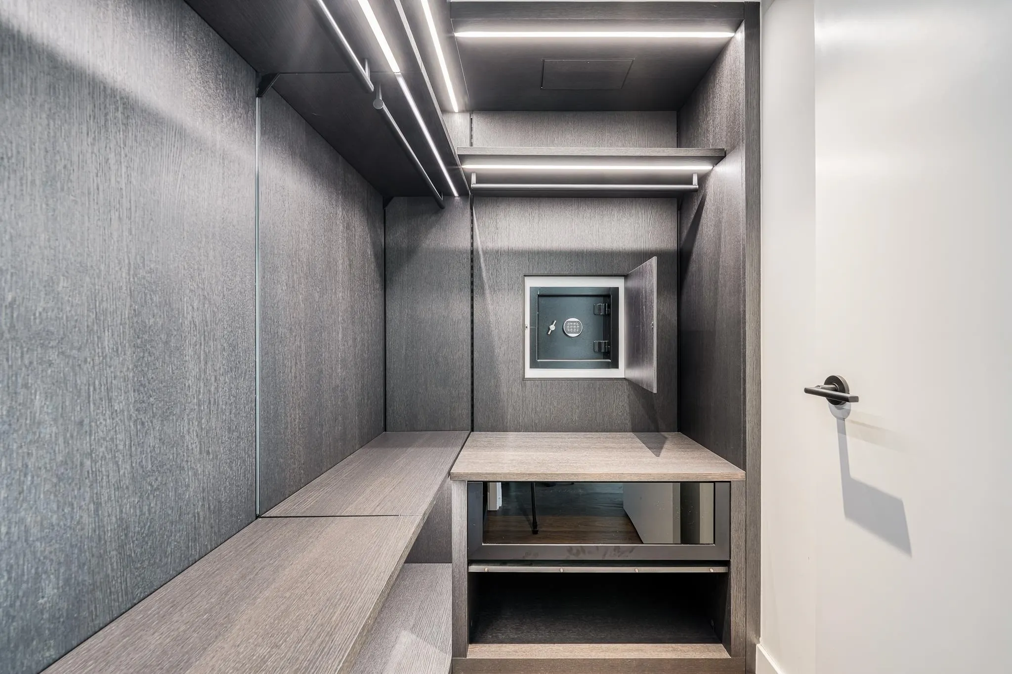 1703 620 Cardero Street