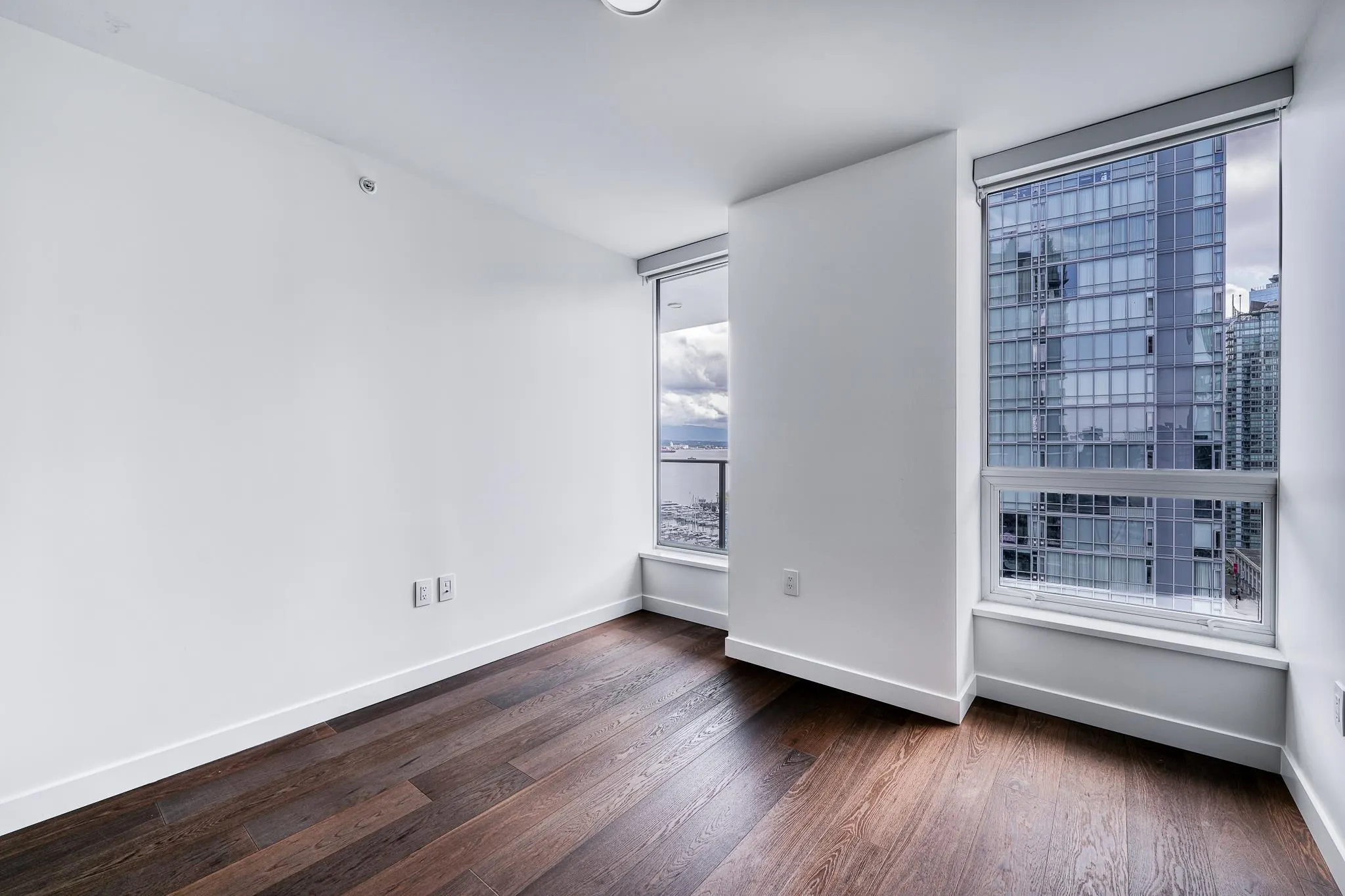 1703 620 Cardero Street