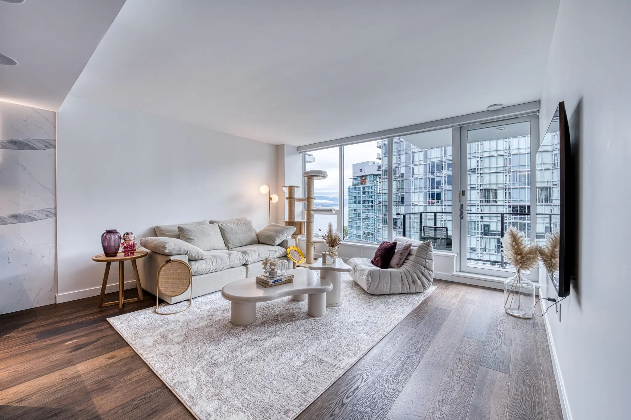 1703 620 Cardero Street