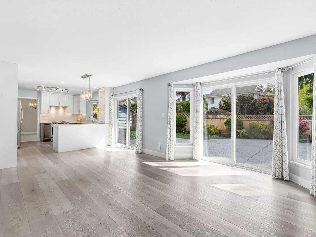 810 English Bluff Road