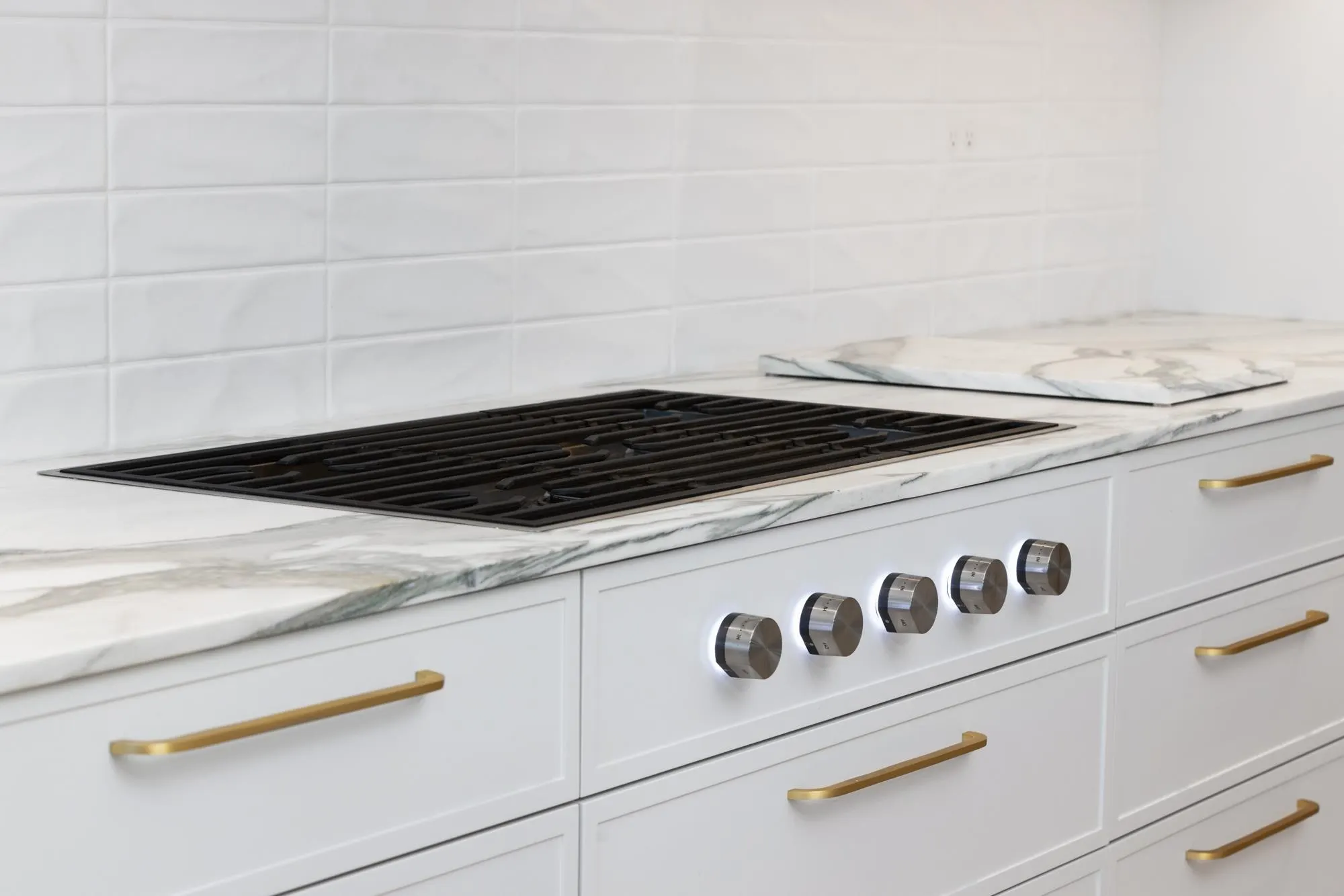 301 1233 W Cordova Street