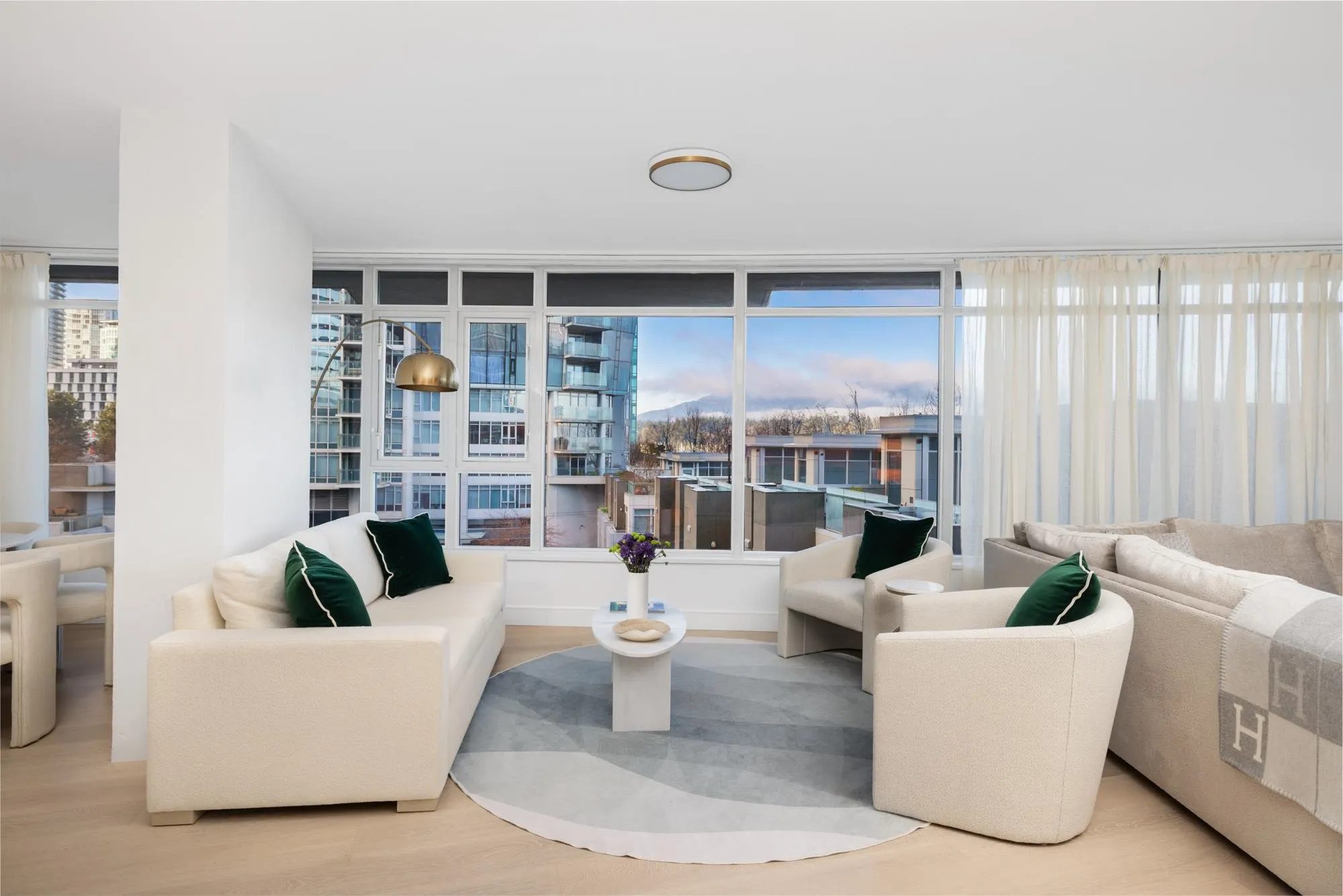 301 1233 W Cordova Street