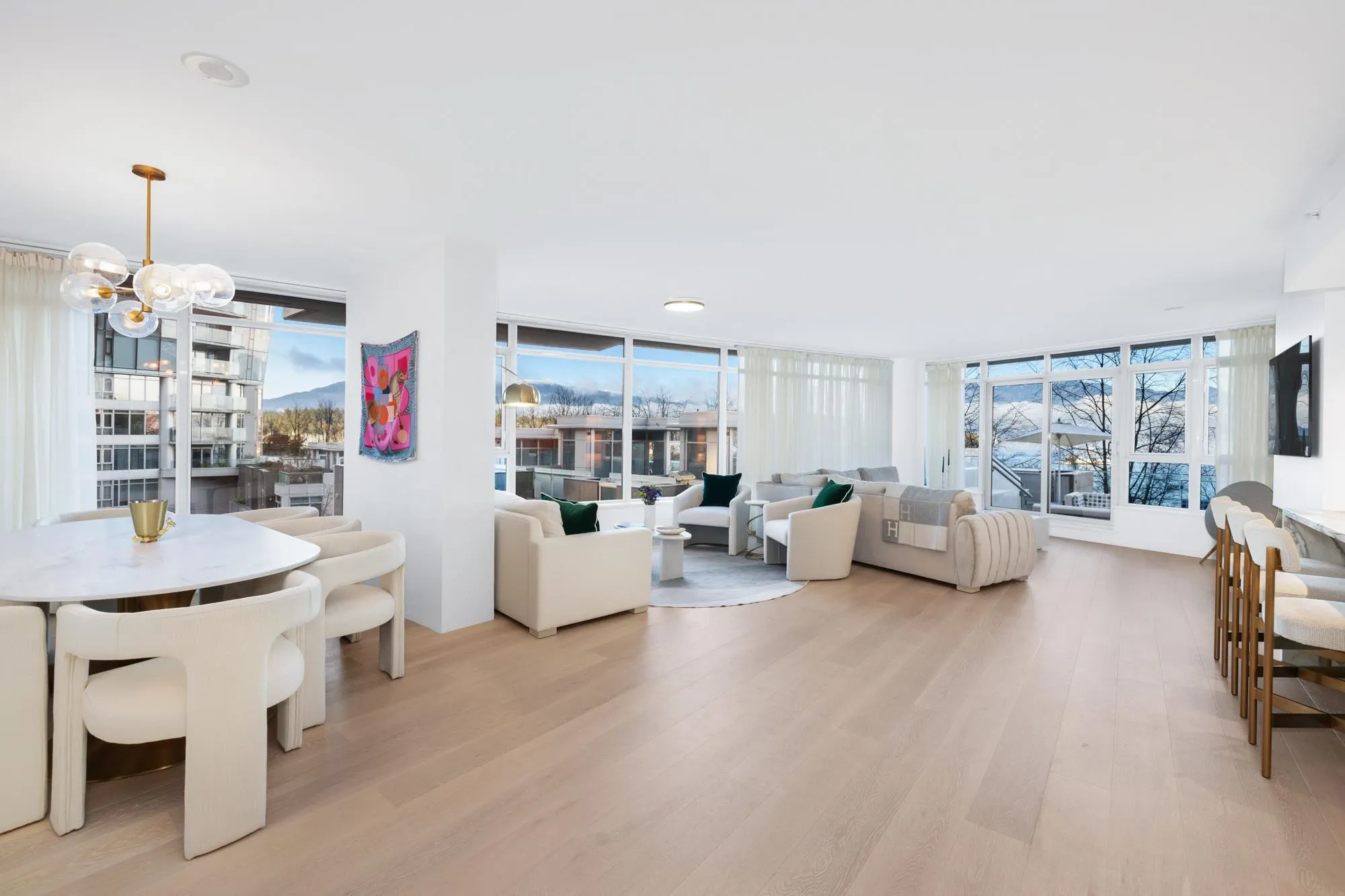 301 1233 W Cordova Street