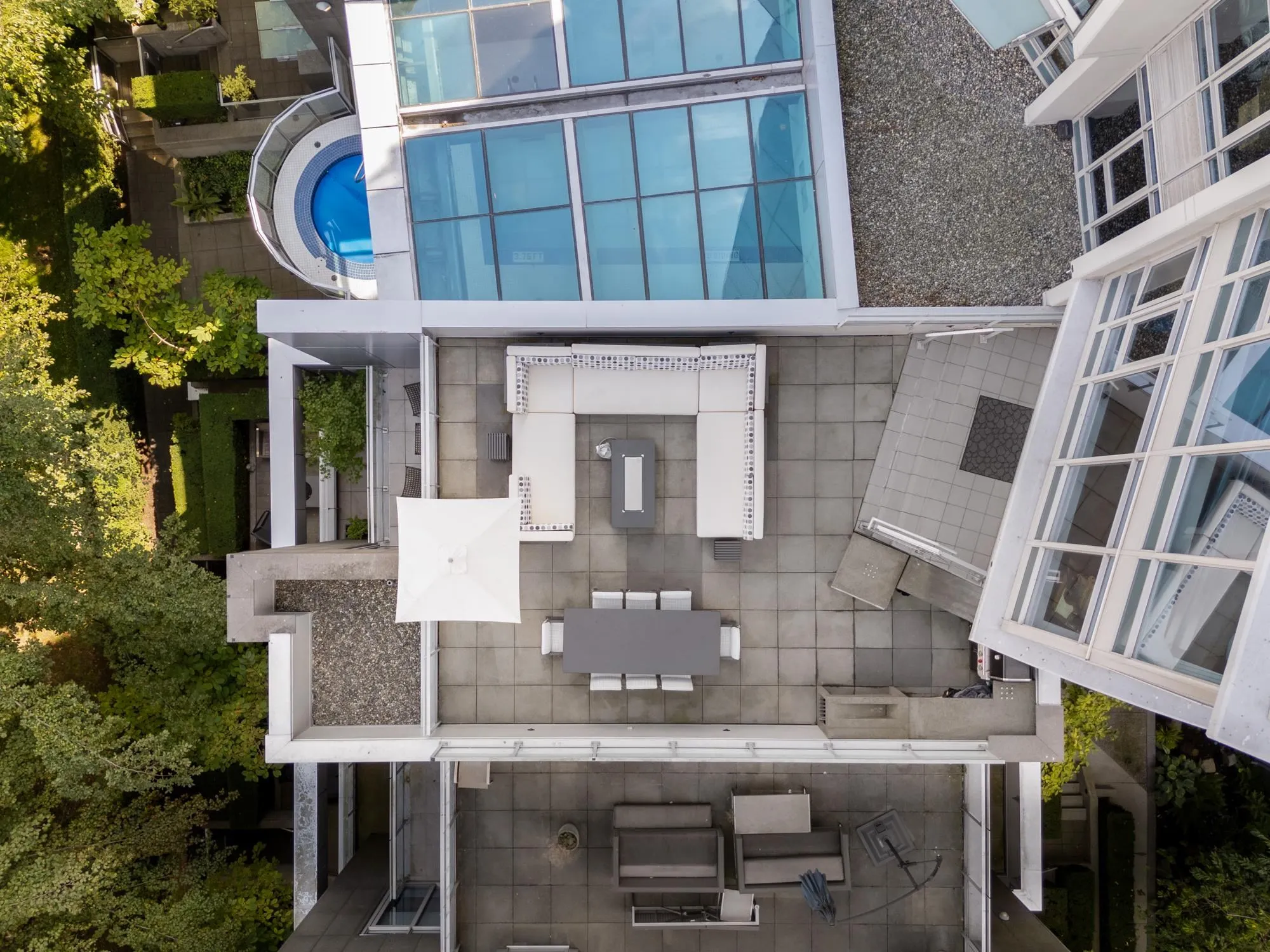 301 1233 W Cordova Street