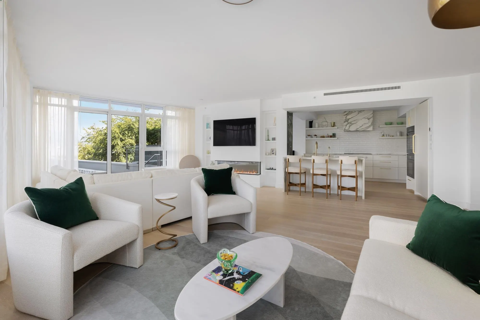 301 1233 W Cordova Street