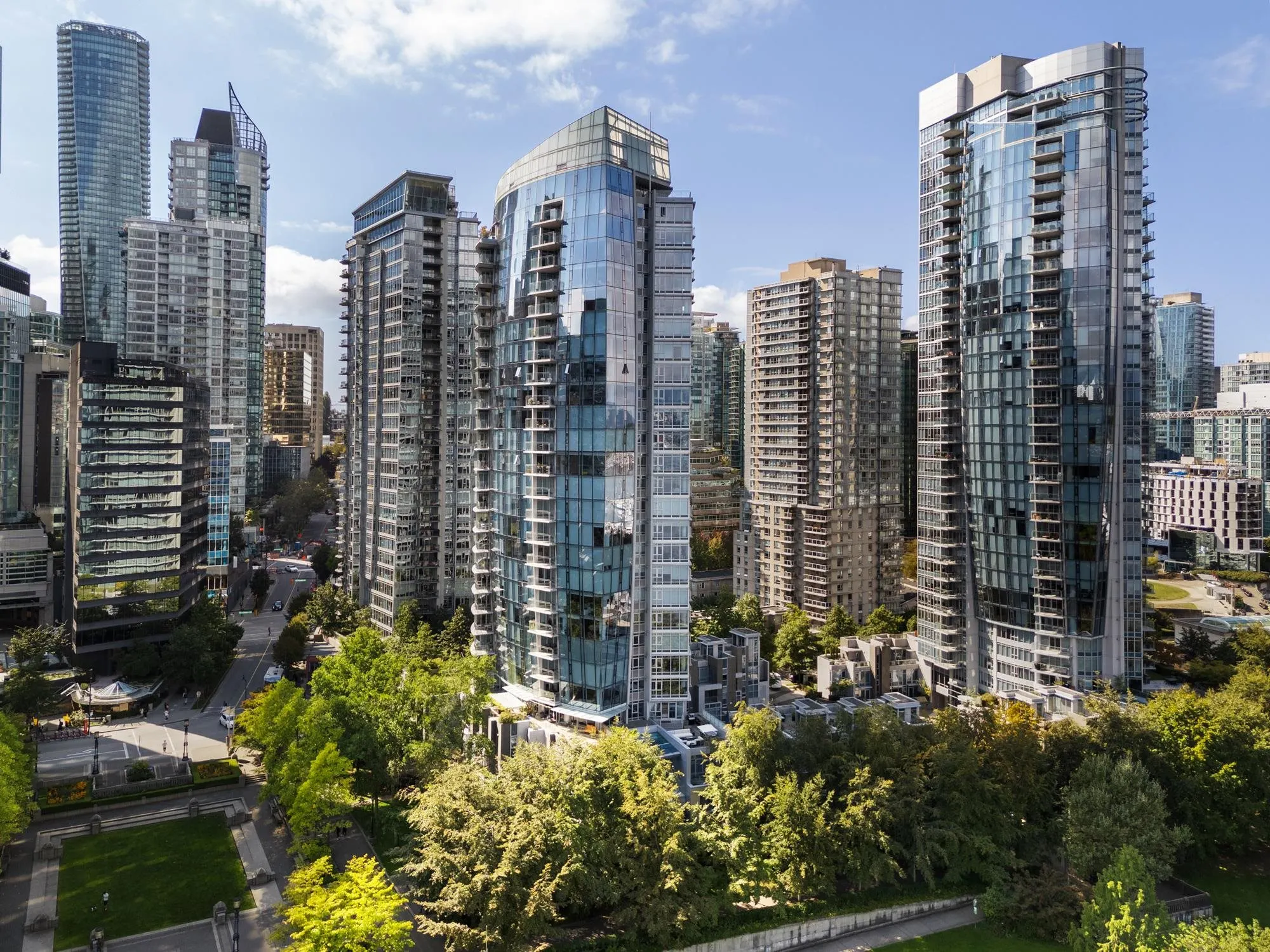 301 1233 W Cordova Street