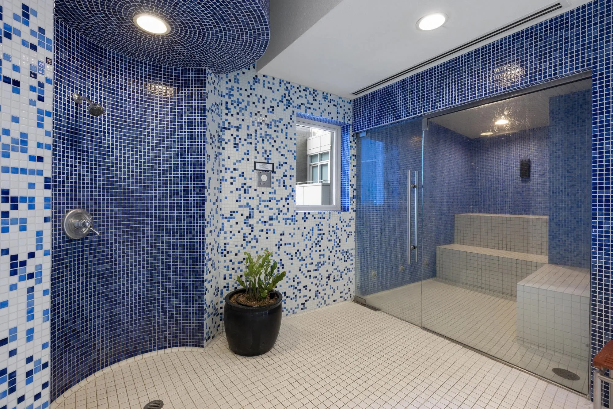 301 1233 W Cordova Street