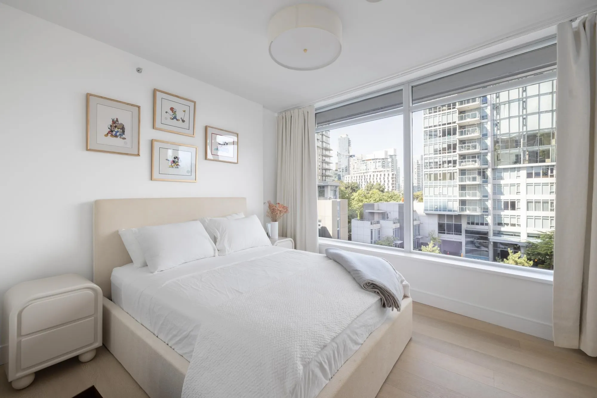 301 1233 W Cordova Street