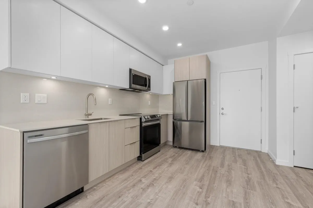 322 13968 Laurel Drive