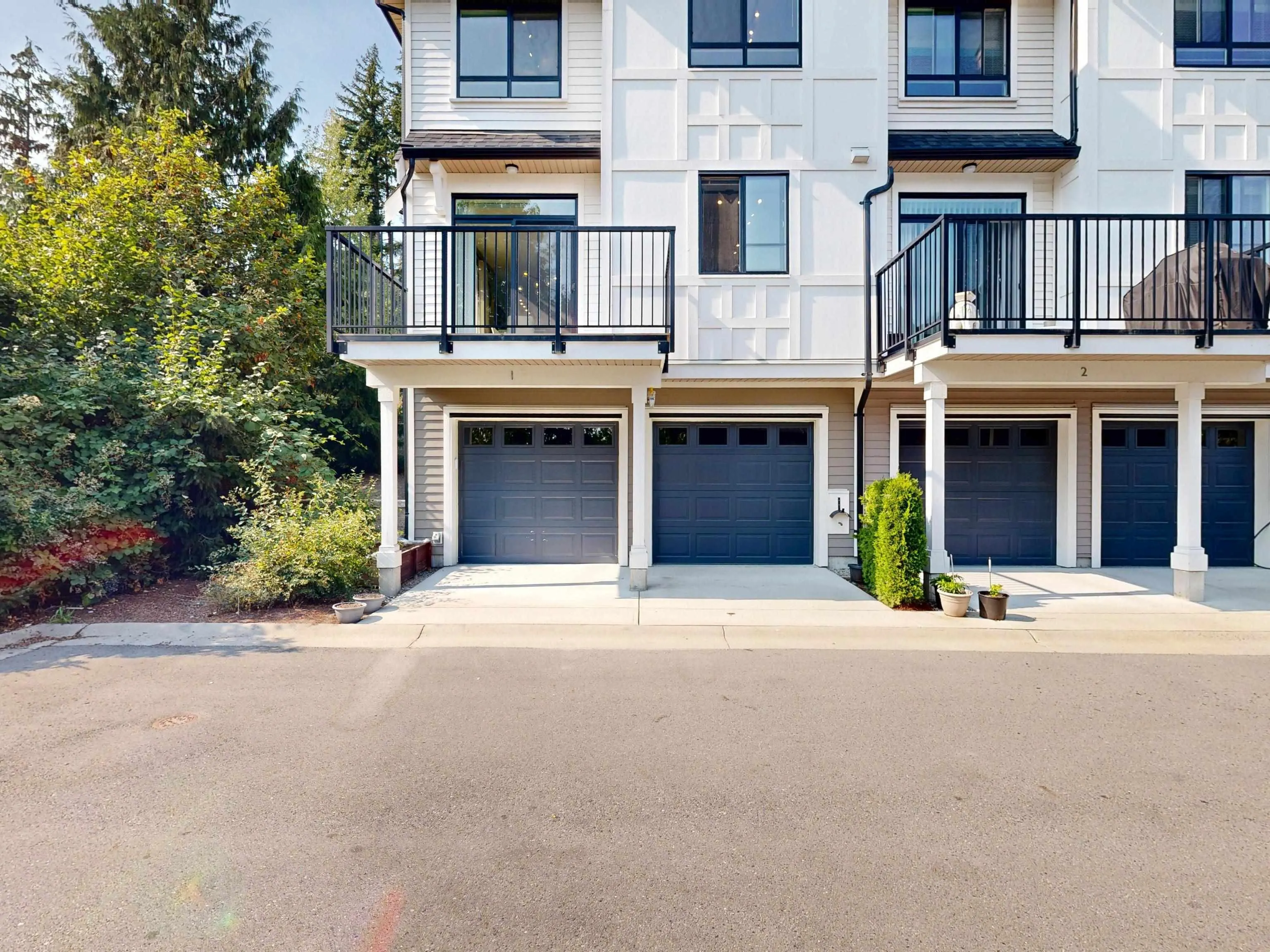 1 3500 Burke Village Promenade