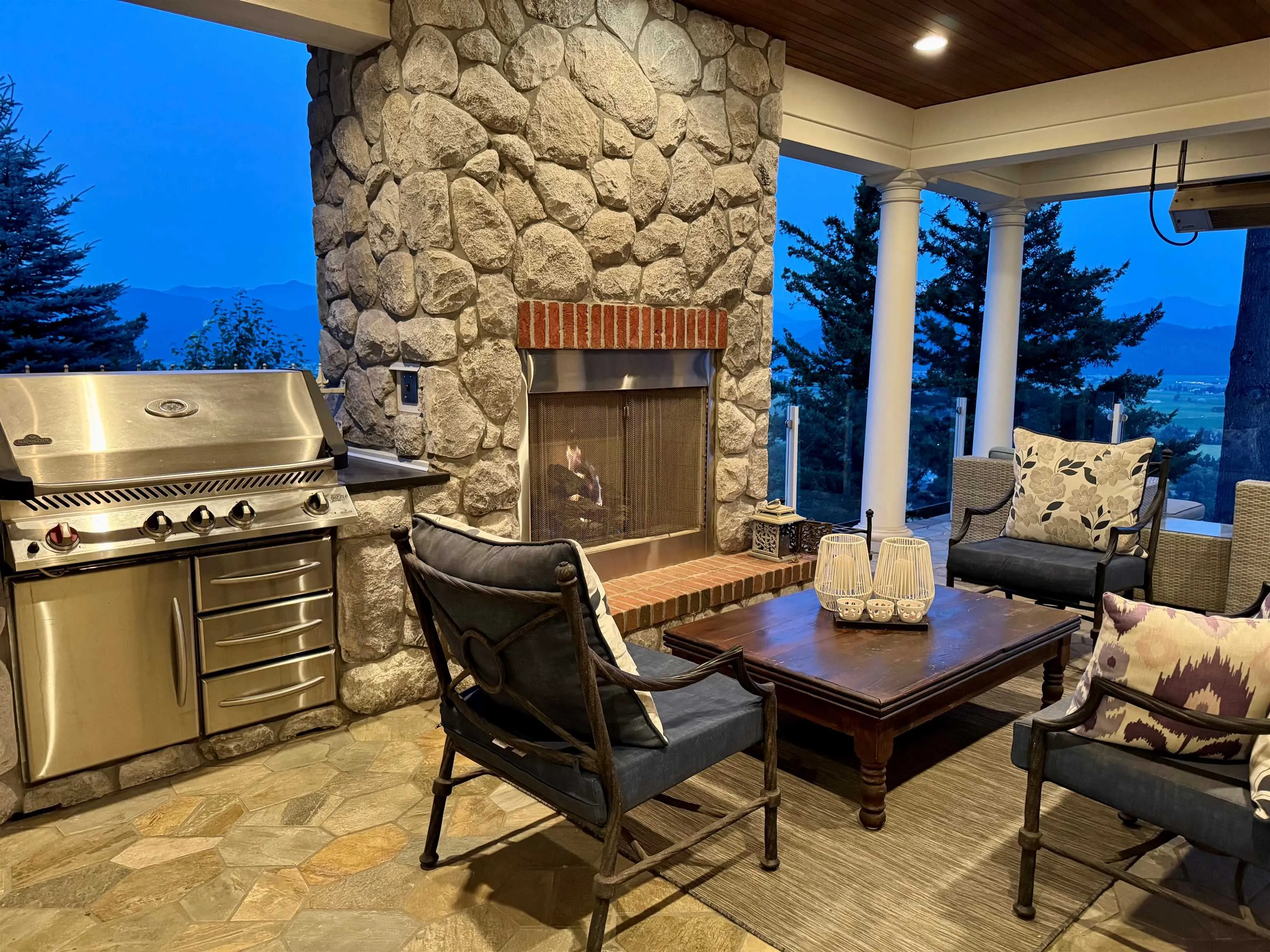2430 Jonquil Court