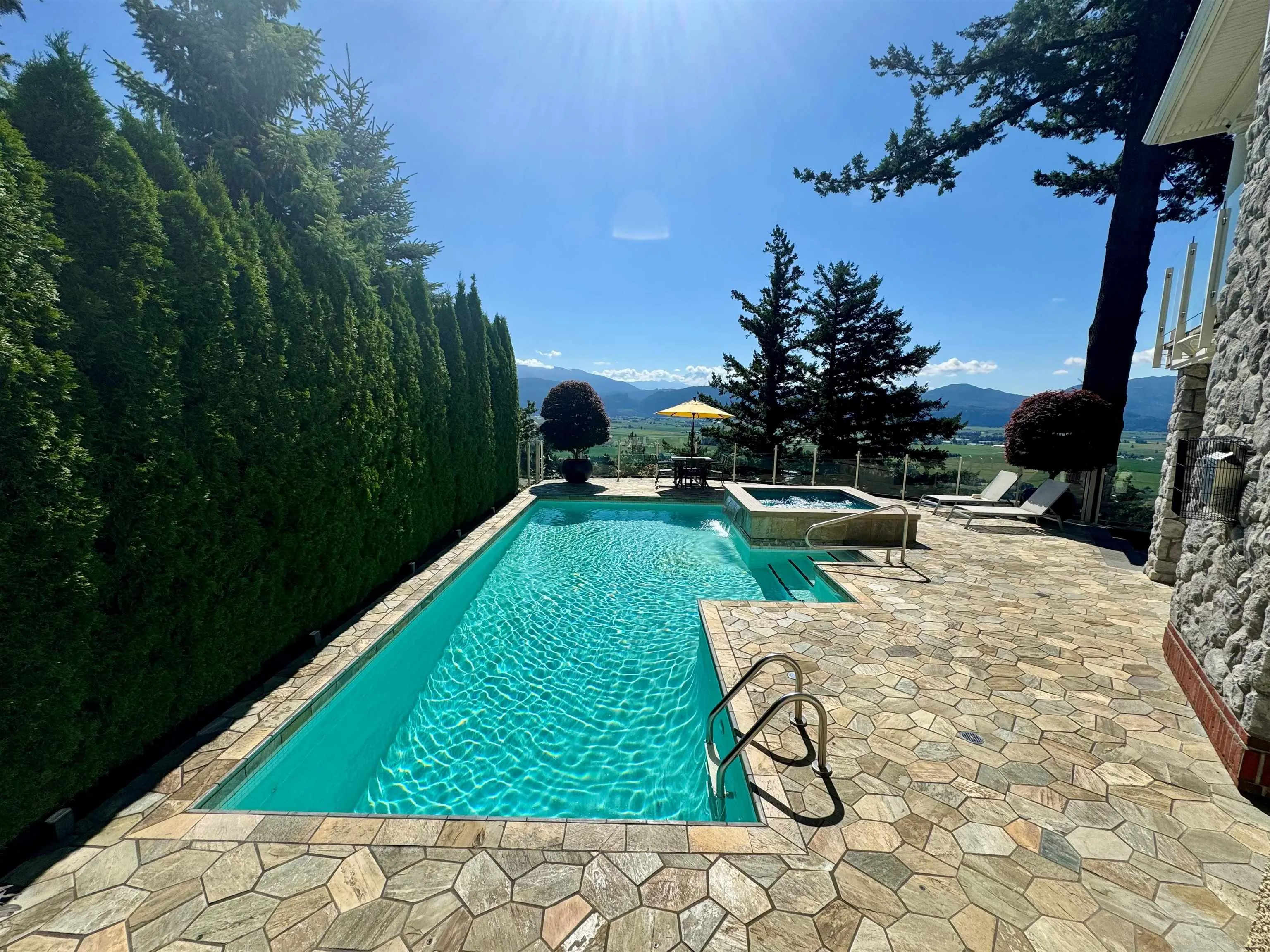 2430 Jonquil Court