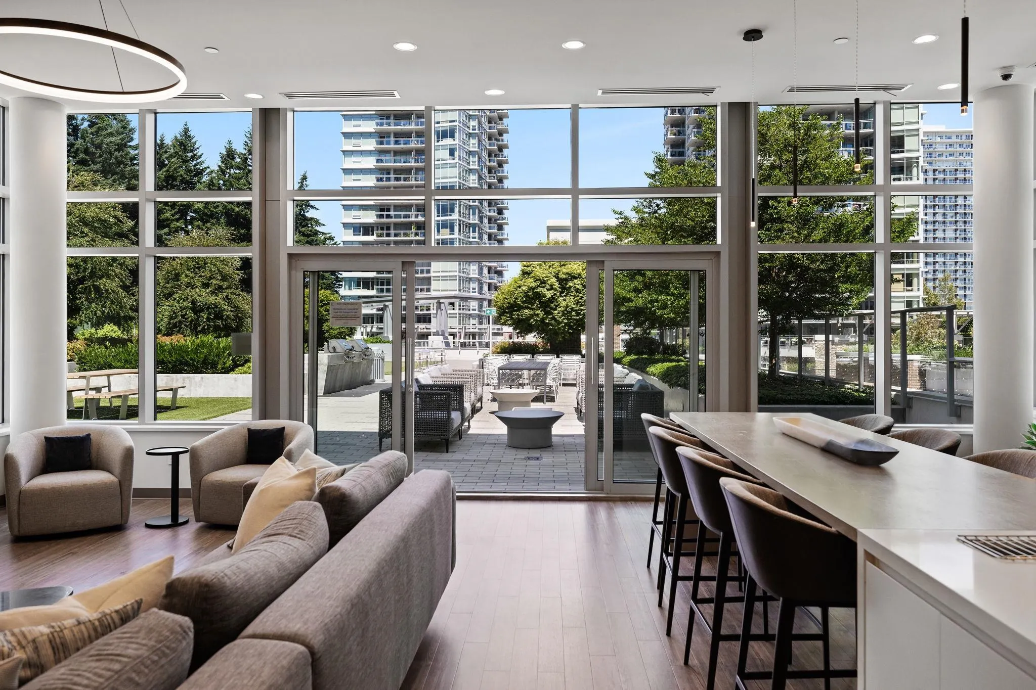 605 1441 Johnston Road