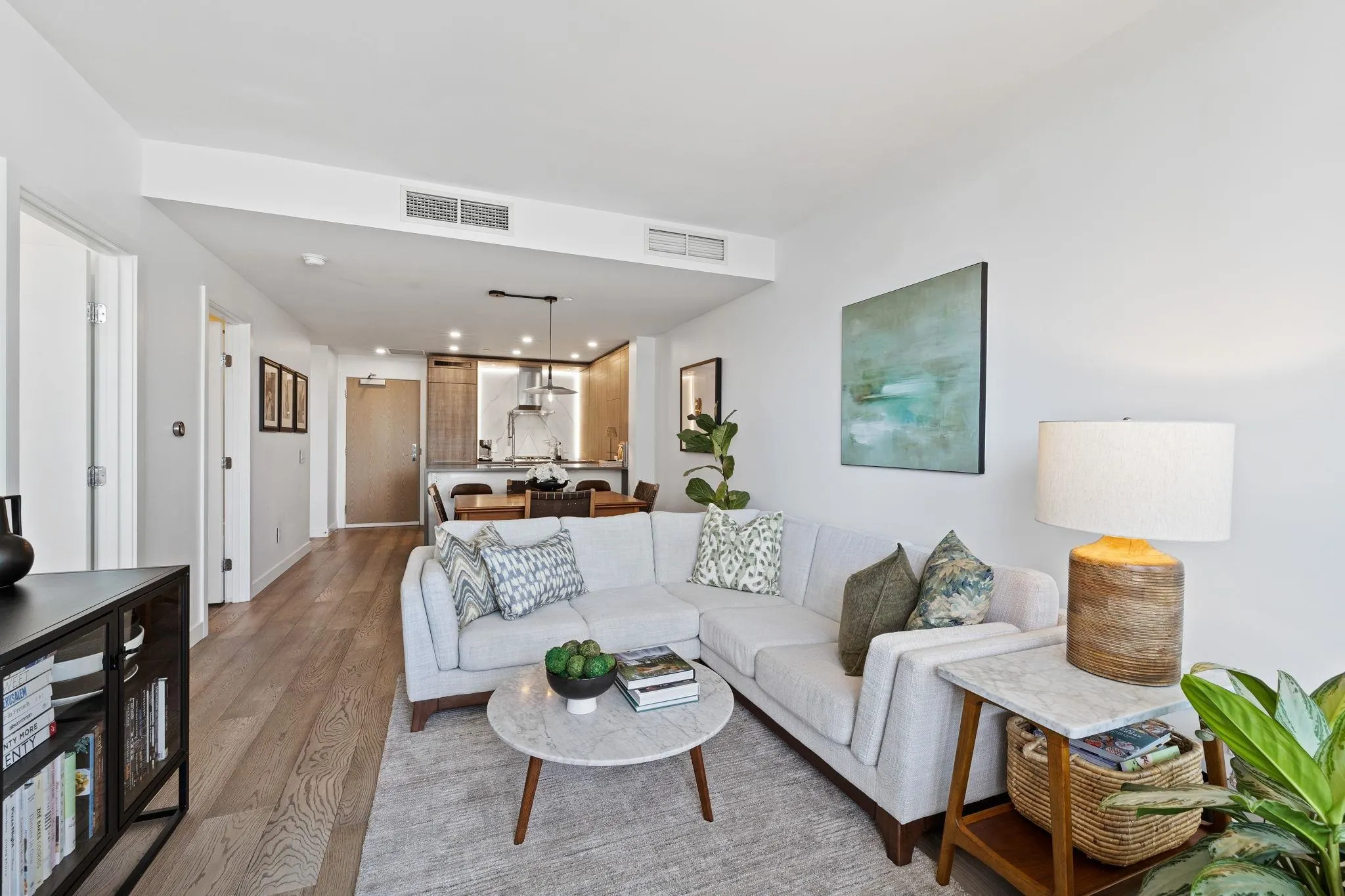 605 1441 Johnston Road