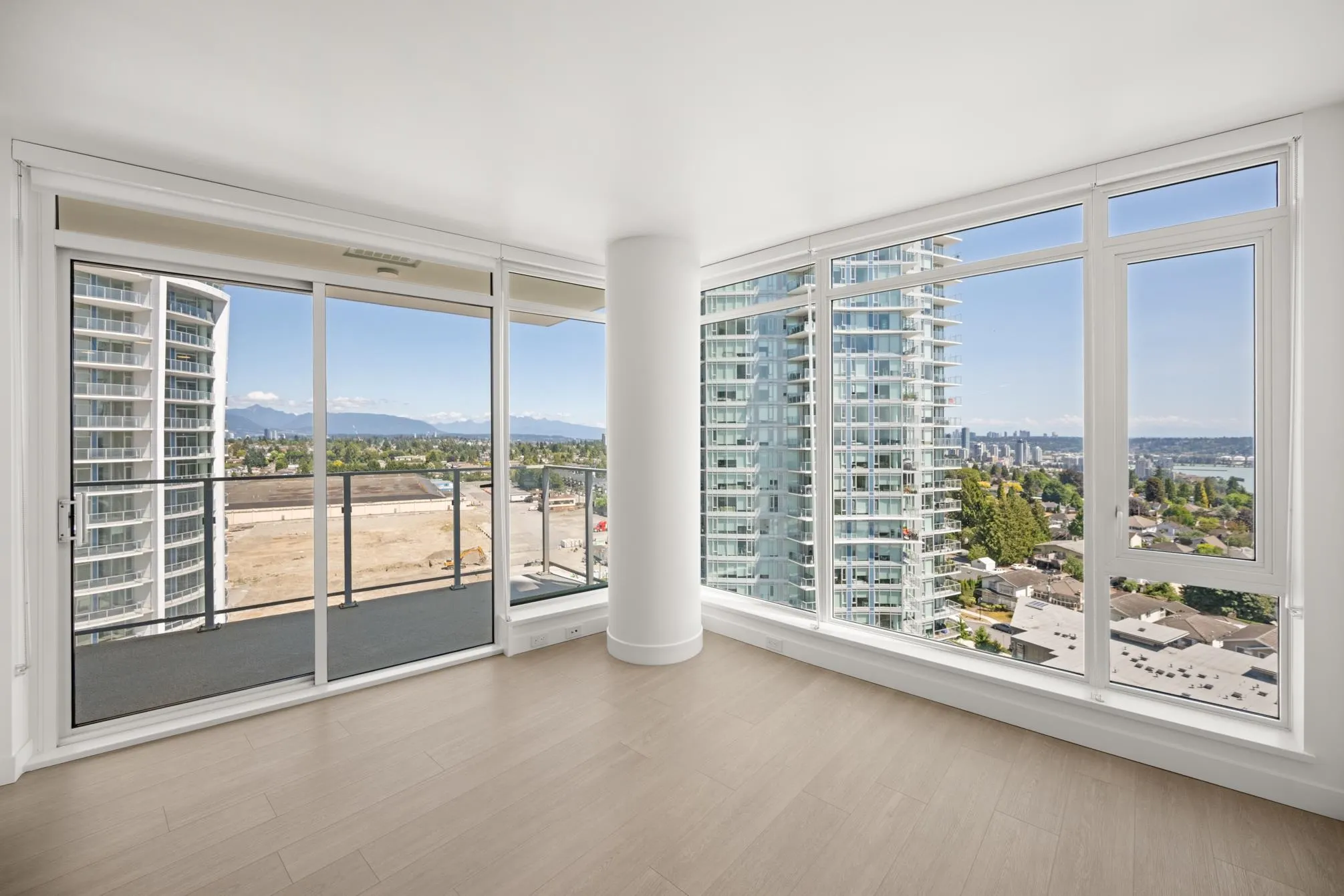 1305 7683 Park Crescent
