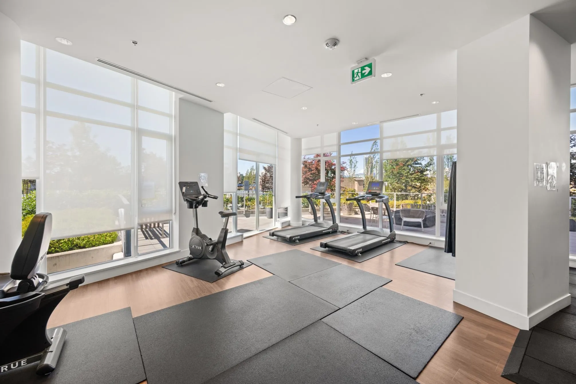 1305 7683 Park Crescent