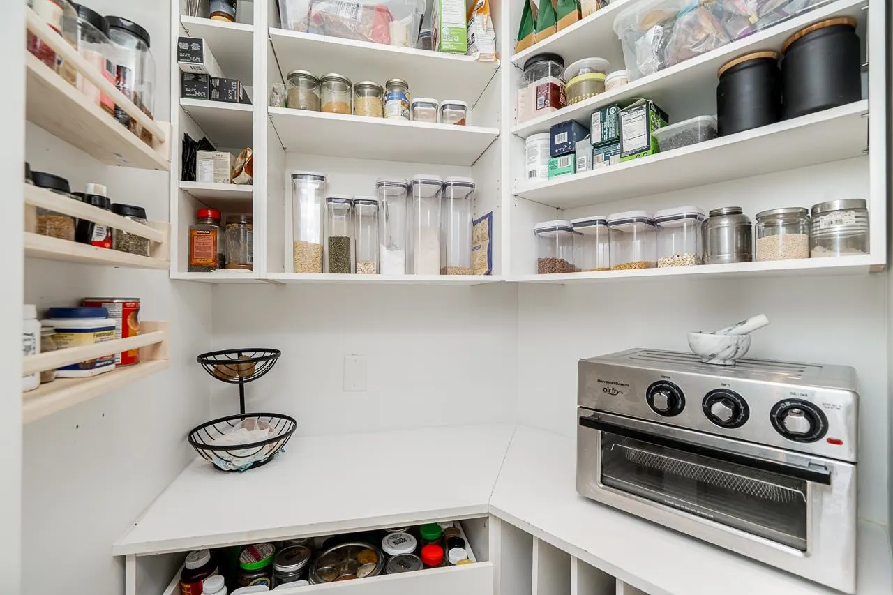 408 503 W 16th Avenue