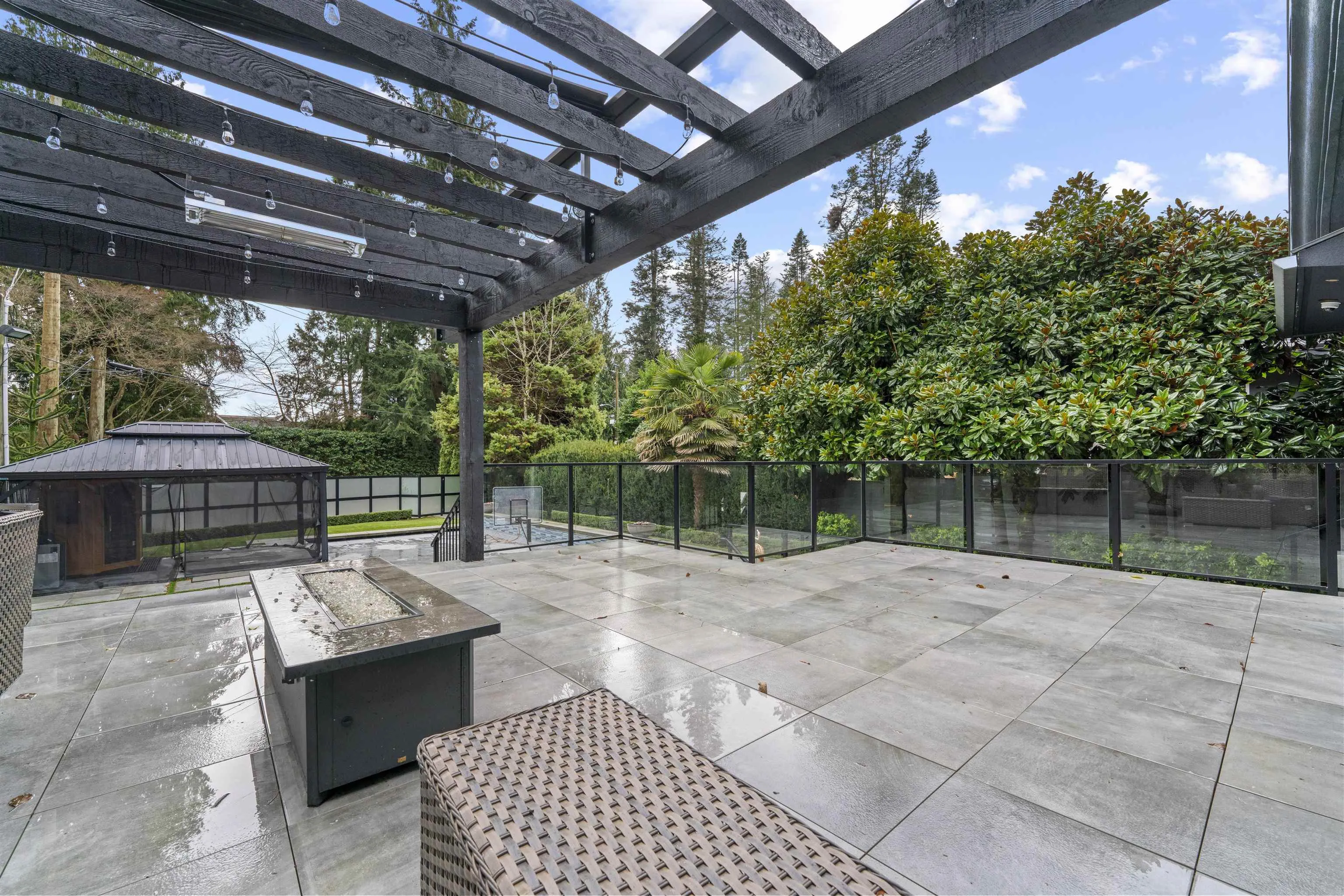 4215 Evergreen Avenue