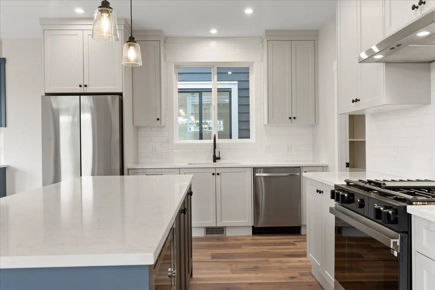 110 46211 Promontory Road