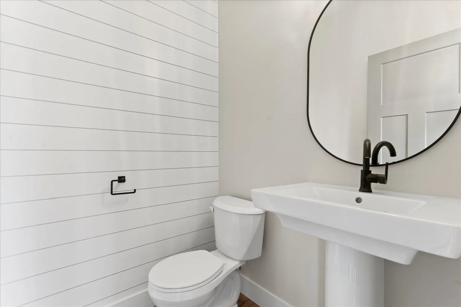 110 46211 Promontory Road