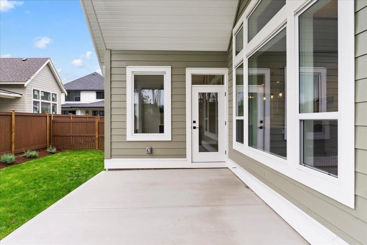 110 46211 Promontory Road