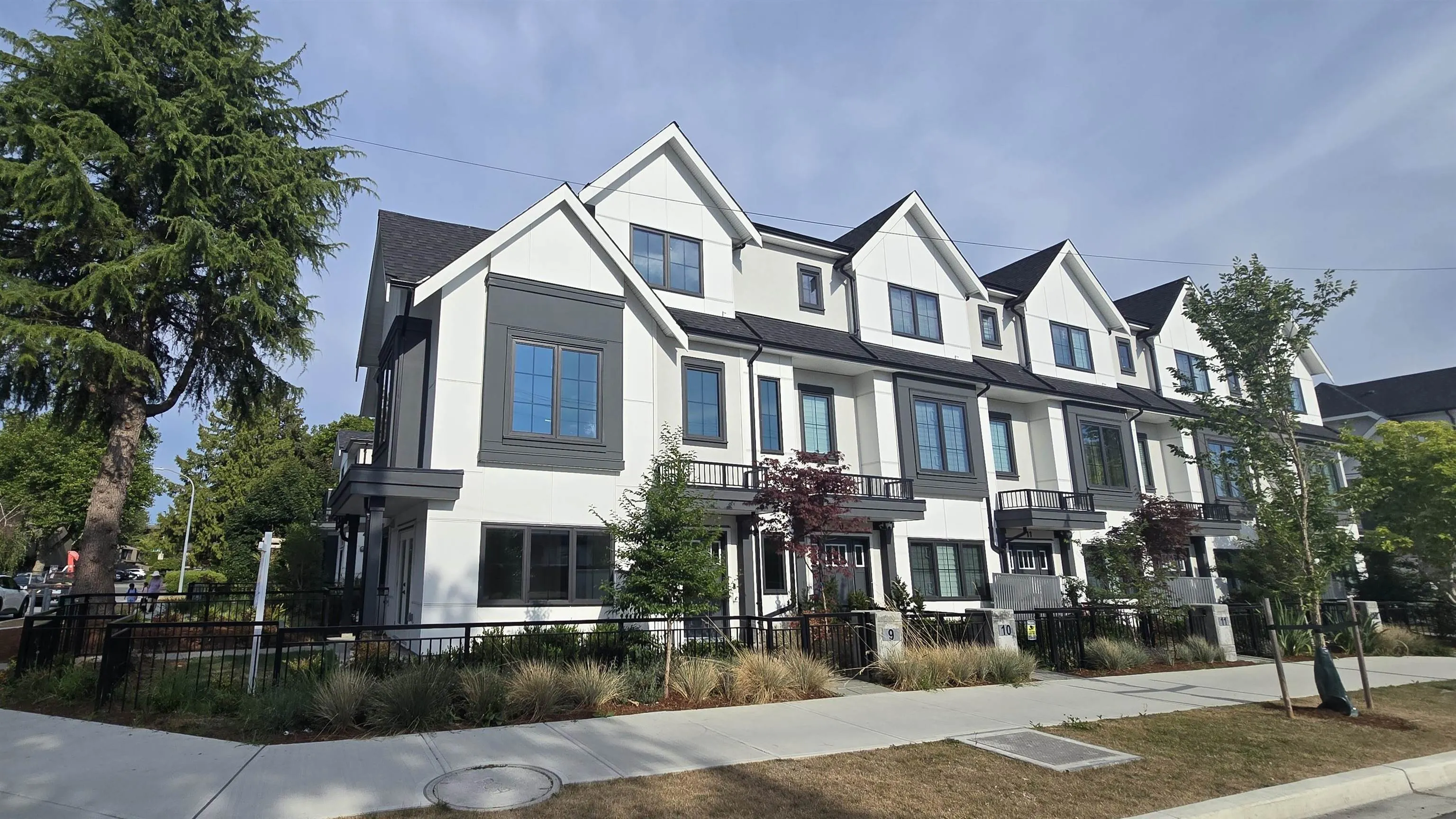 9 9500 Garden City Road