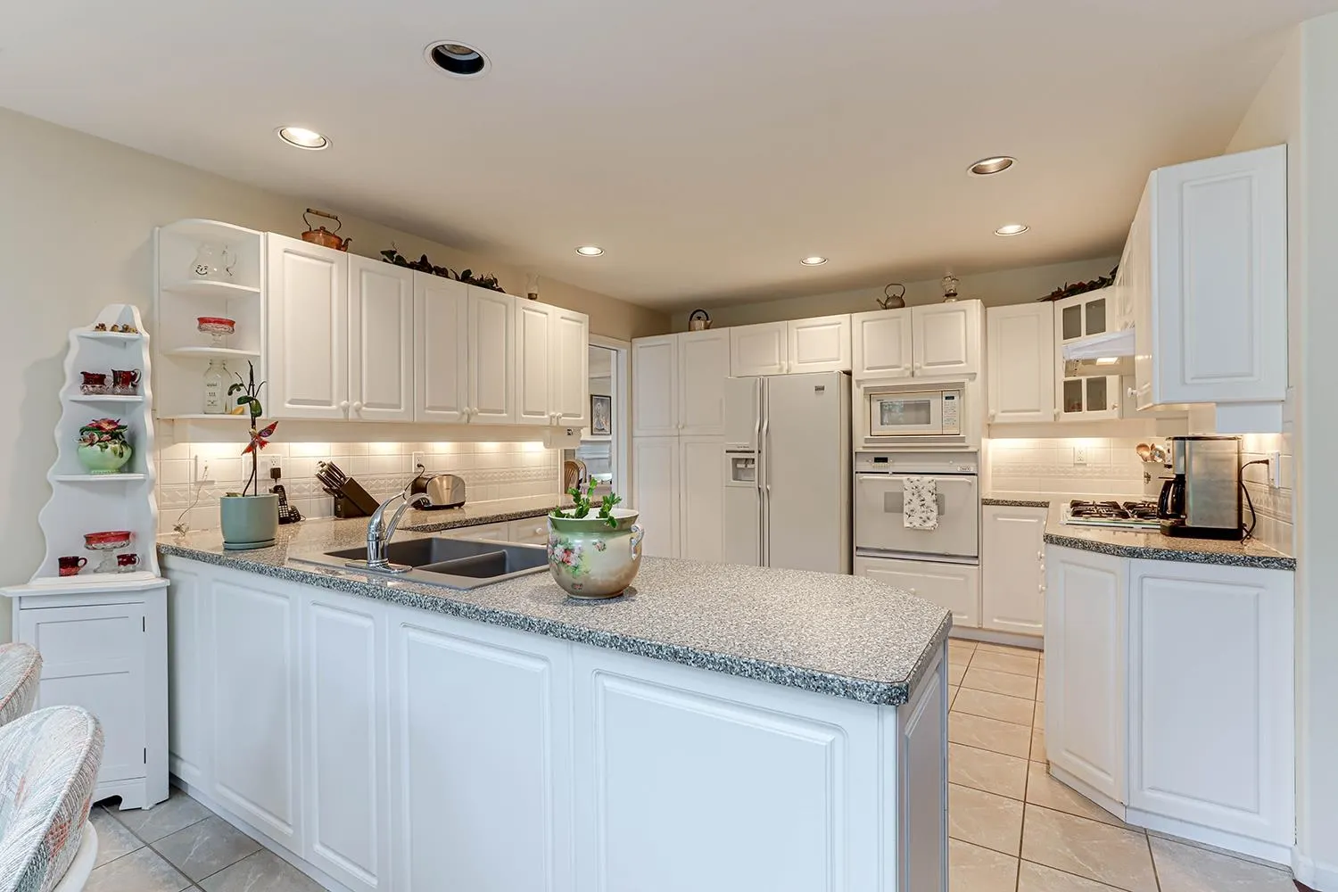 1254 Pacific Drive