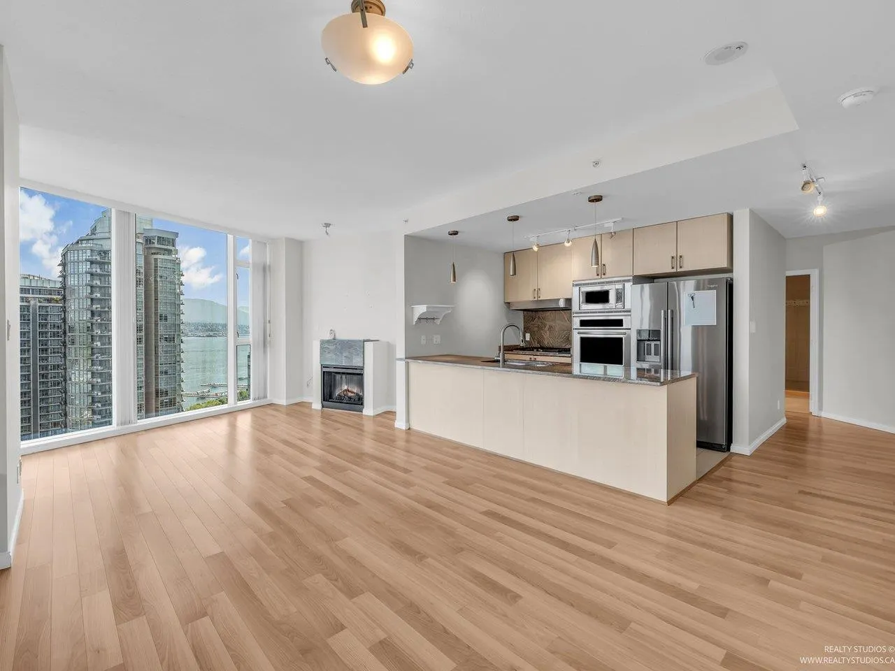 1905 1211 Melville Street