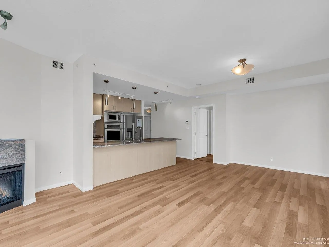 1905 1211 Melville Street