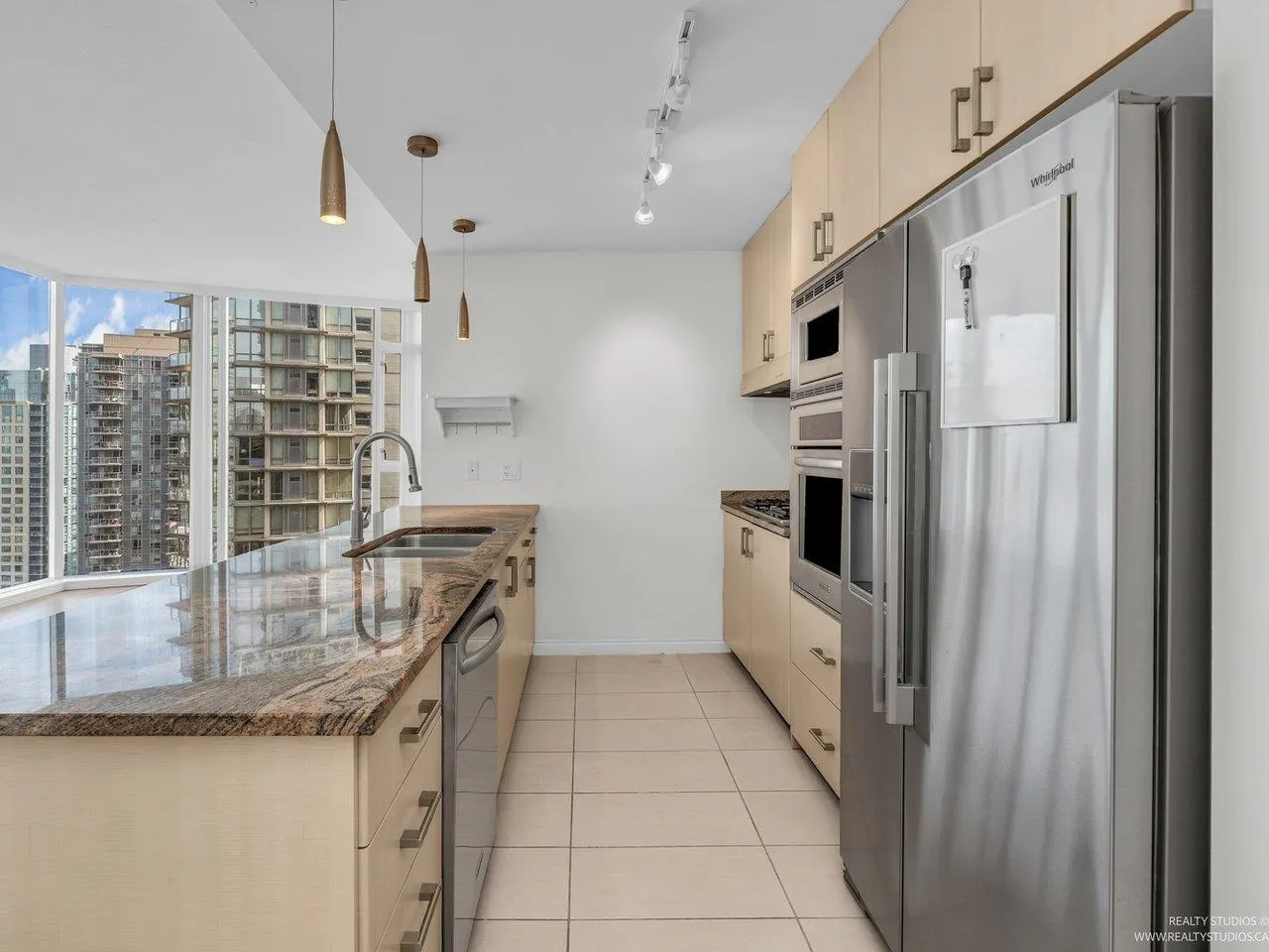 1905 1211 Melville Street