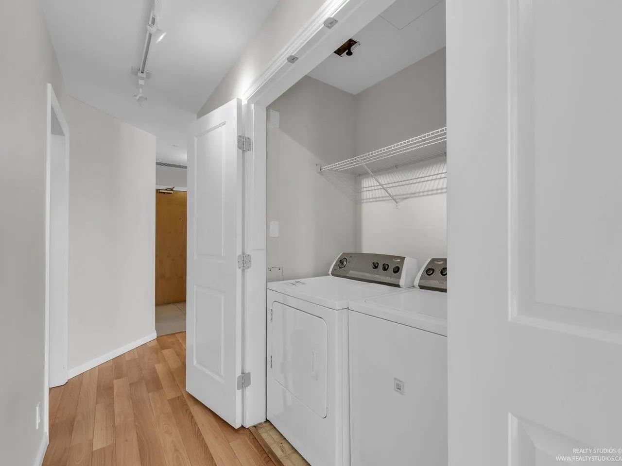 1905 1211 Melville Street