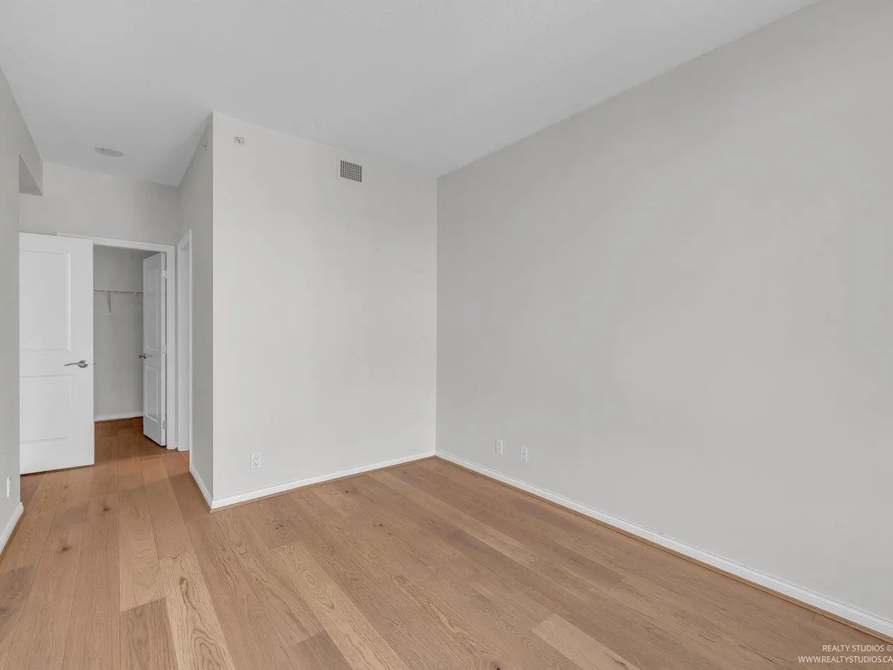 1905 1211 Melville Street