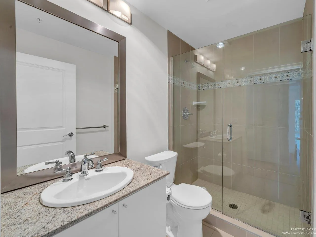 1905 1211 Melville Street