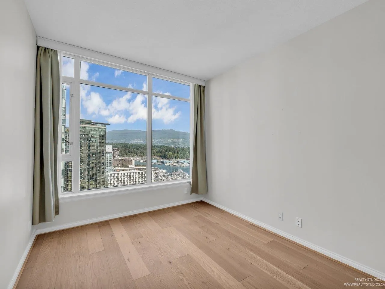 1905 1211 Melville Street