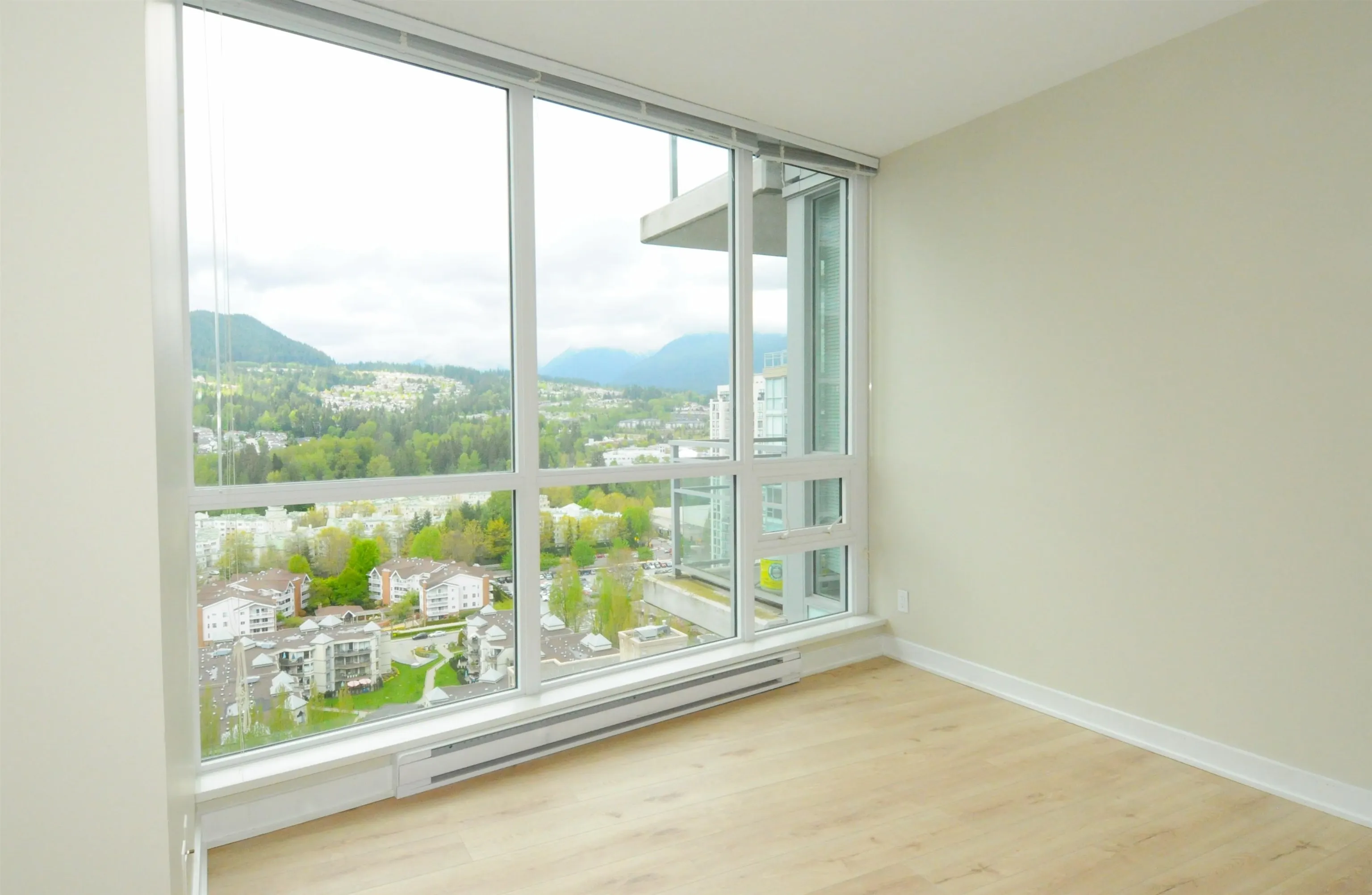 2808 2975 Atlantic Avenue