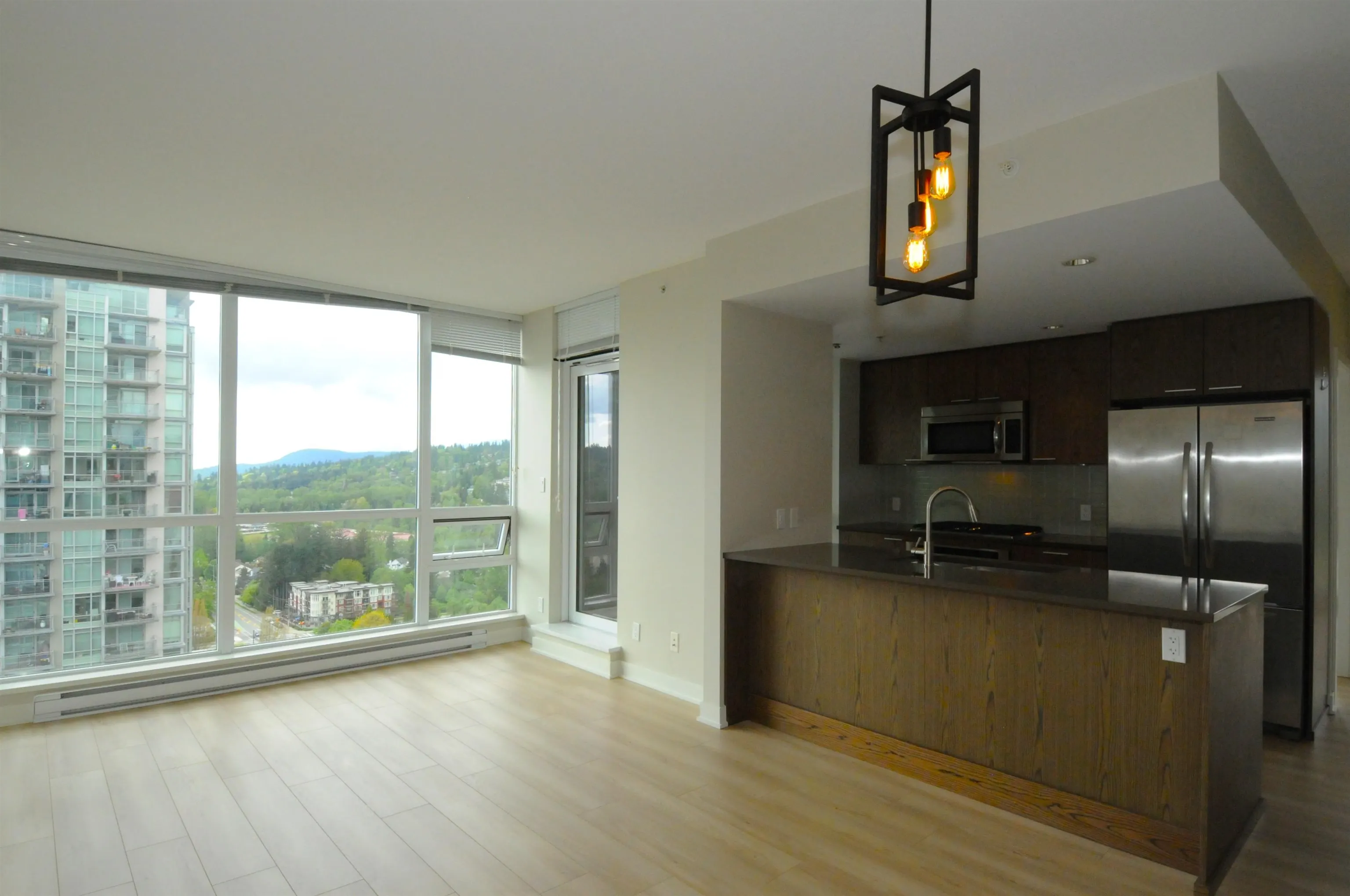 2808 2975 Atlantic Avenue