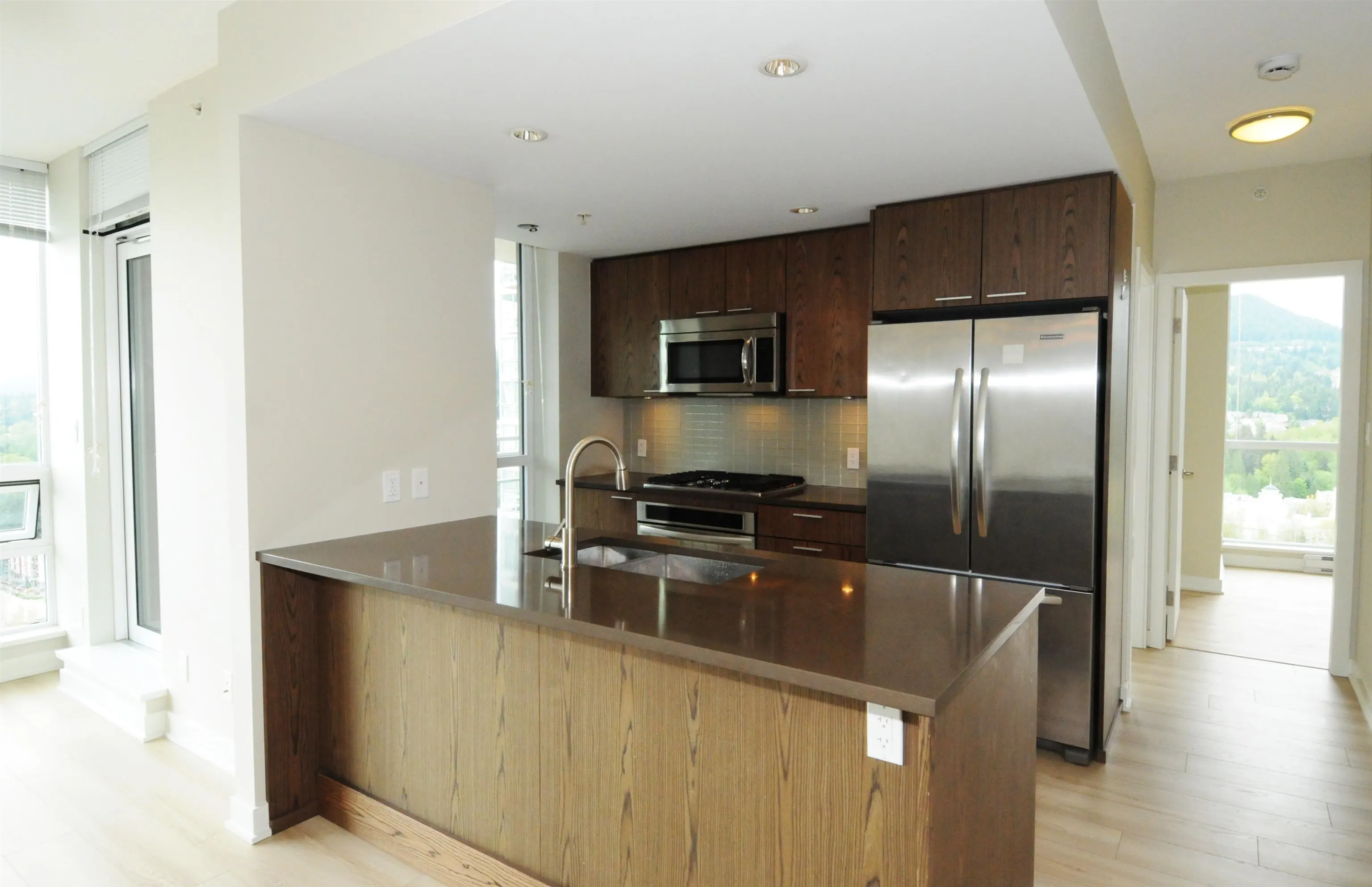 2808 2975 Atlantic Avenue