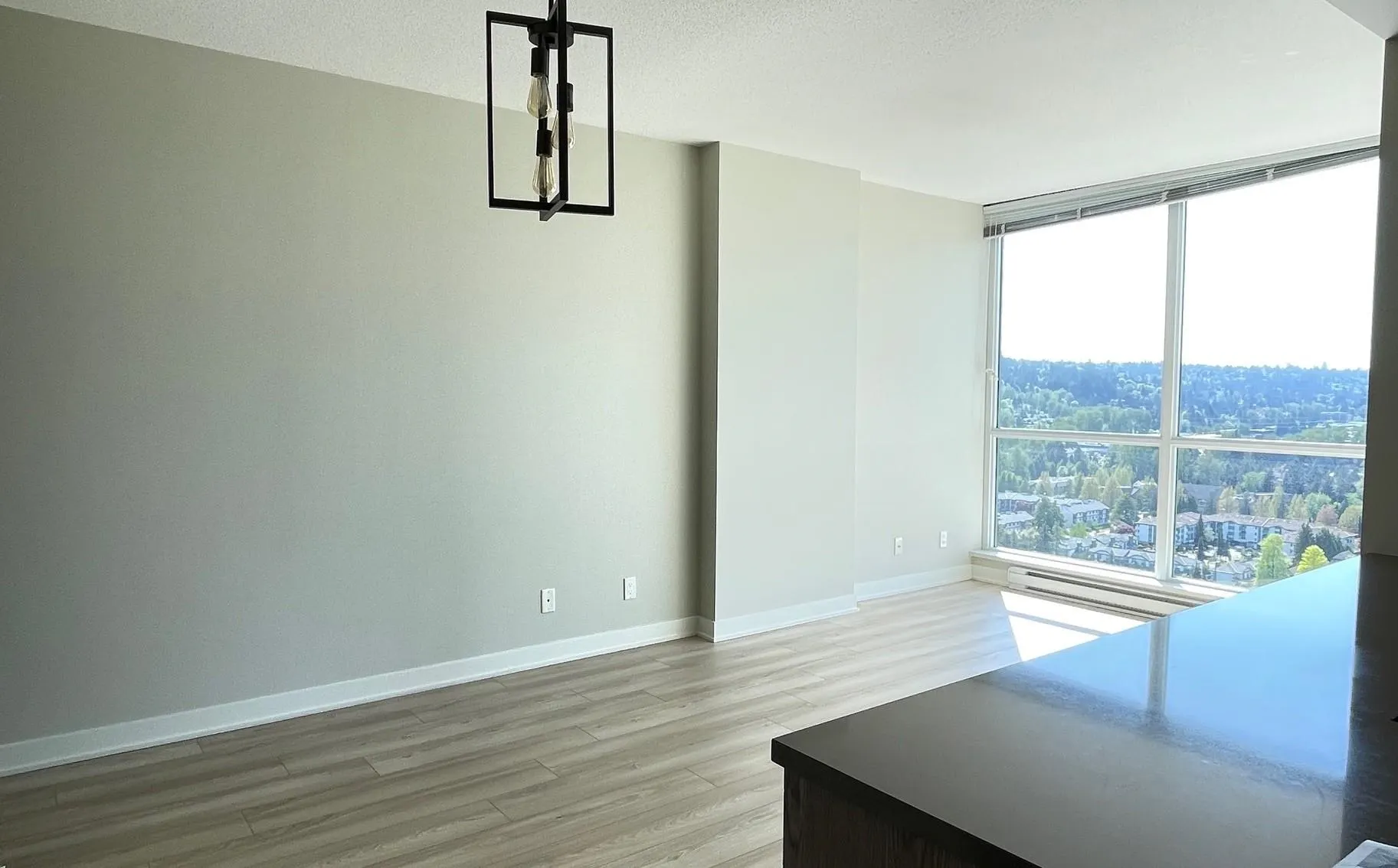 2808 2975 Atlantic Avenue